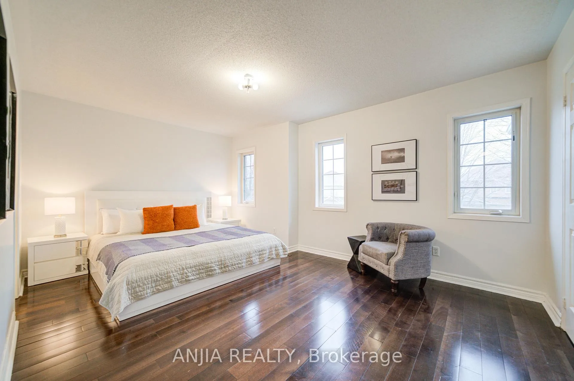 Photo 34 of 91 Crawford Street, Markham, Berczy — HOMEH