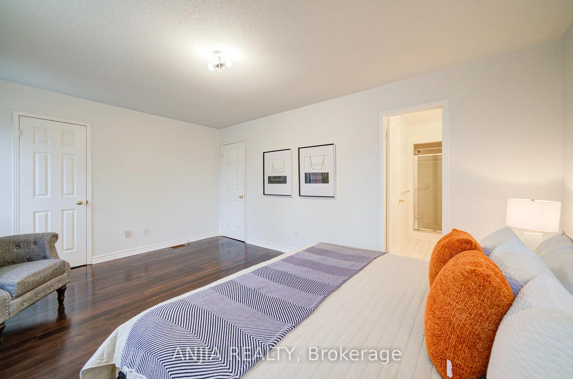Photo 36 of 91 Crawford Street, Markham, Berczy — HOMEH