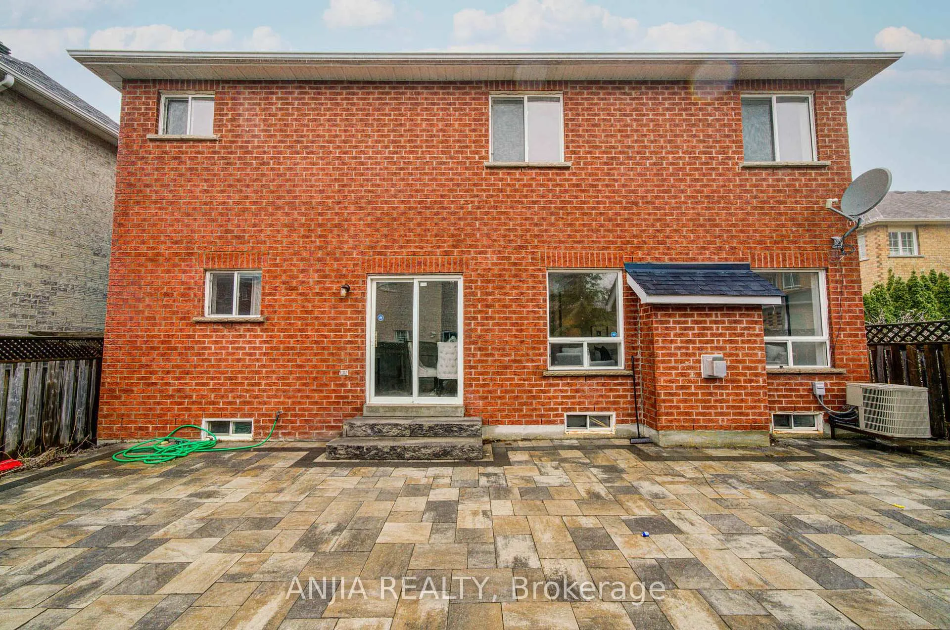 Photo 49 of 91 Crawford Street, Markham, Berczy — HOMEH