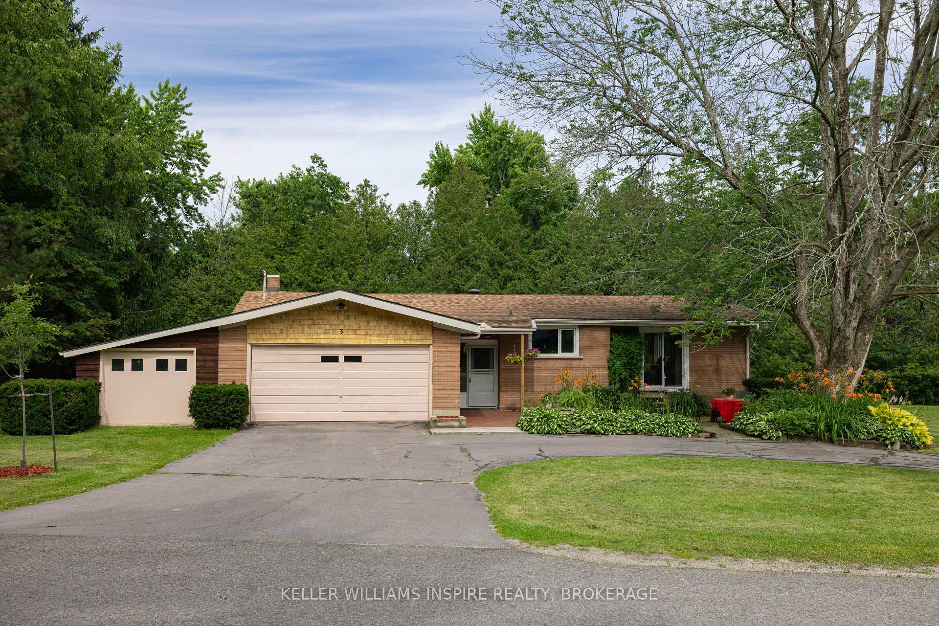 Photo 1 of 3 Helena Place, Kingston, Kingston East (incl CFB Kingston) — HOMEH