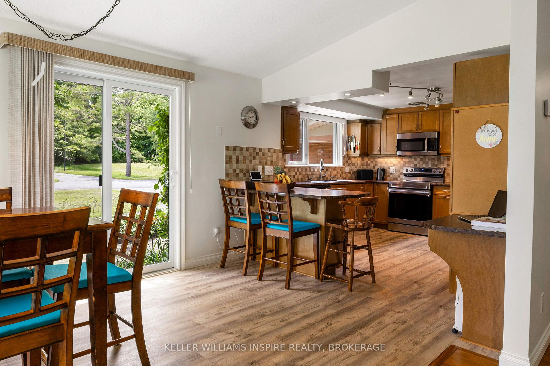 Photo 9 of 3 Helena Place, Kingston, Kingston East (incl CFB Kingston) — HOMEH