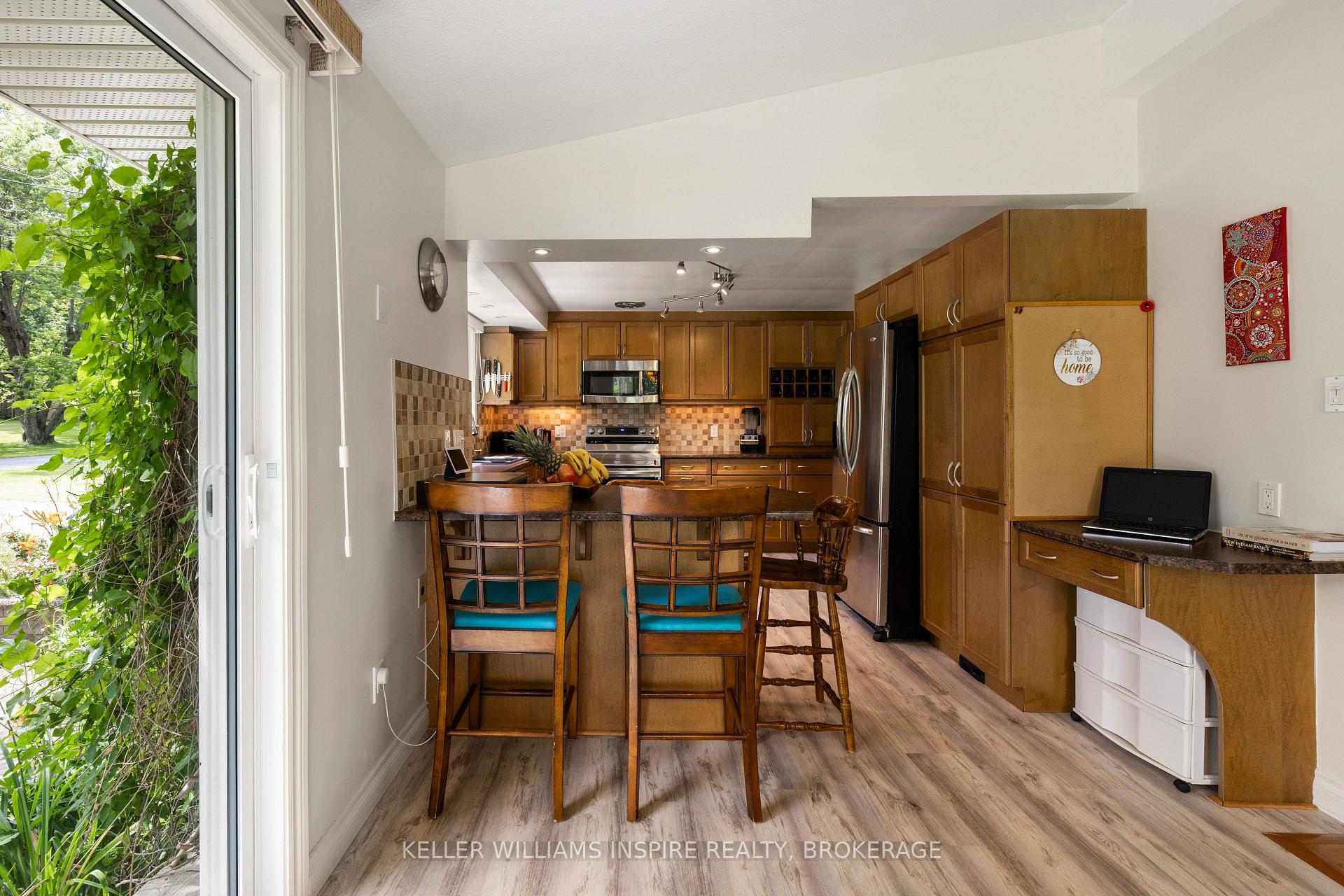 Photo 10 of 3 Helena Place, Kingston, Kingston East (incl CFB Kingston) — HOMEH