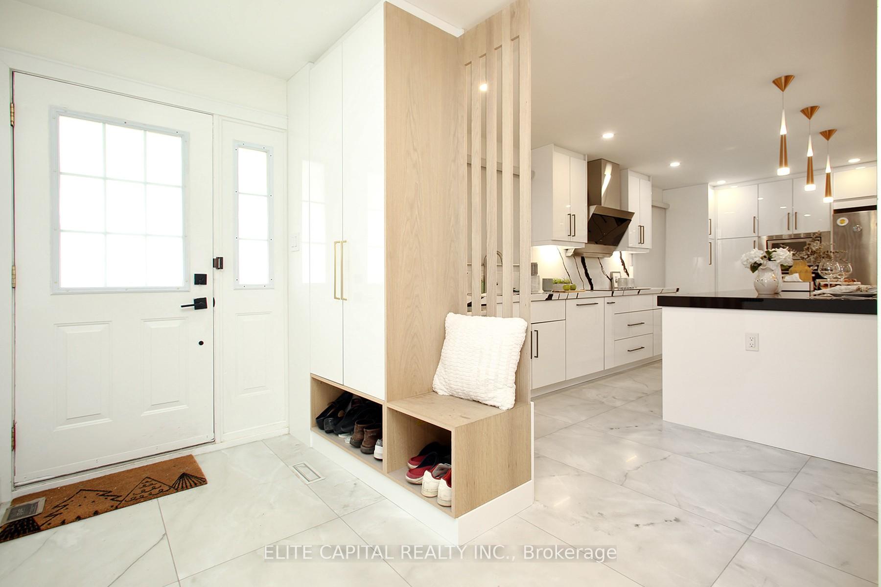 Photo 3 of 225 Snowshoe Crescent, Markham, German Mills — HOMEH