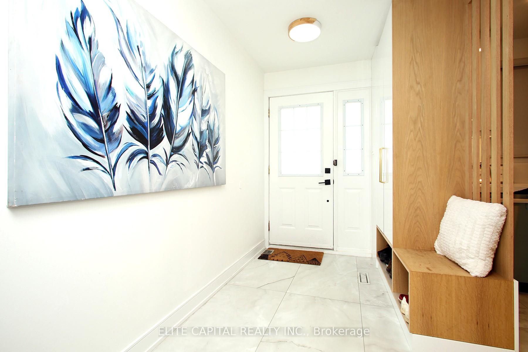 Photo 4 of 225 Snowshoe Crescent, Markham, German Mills — HOMEH