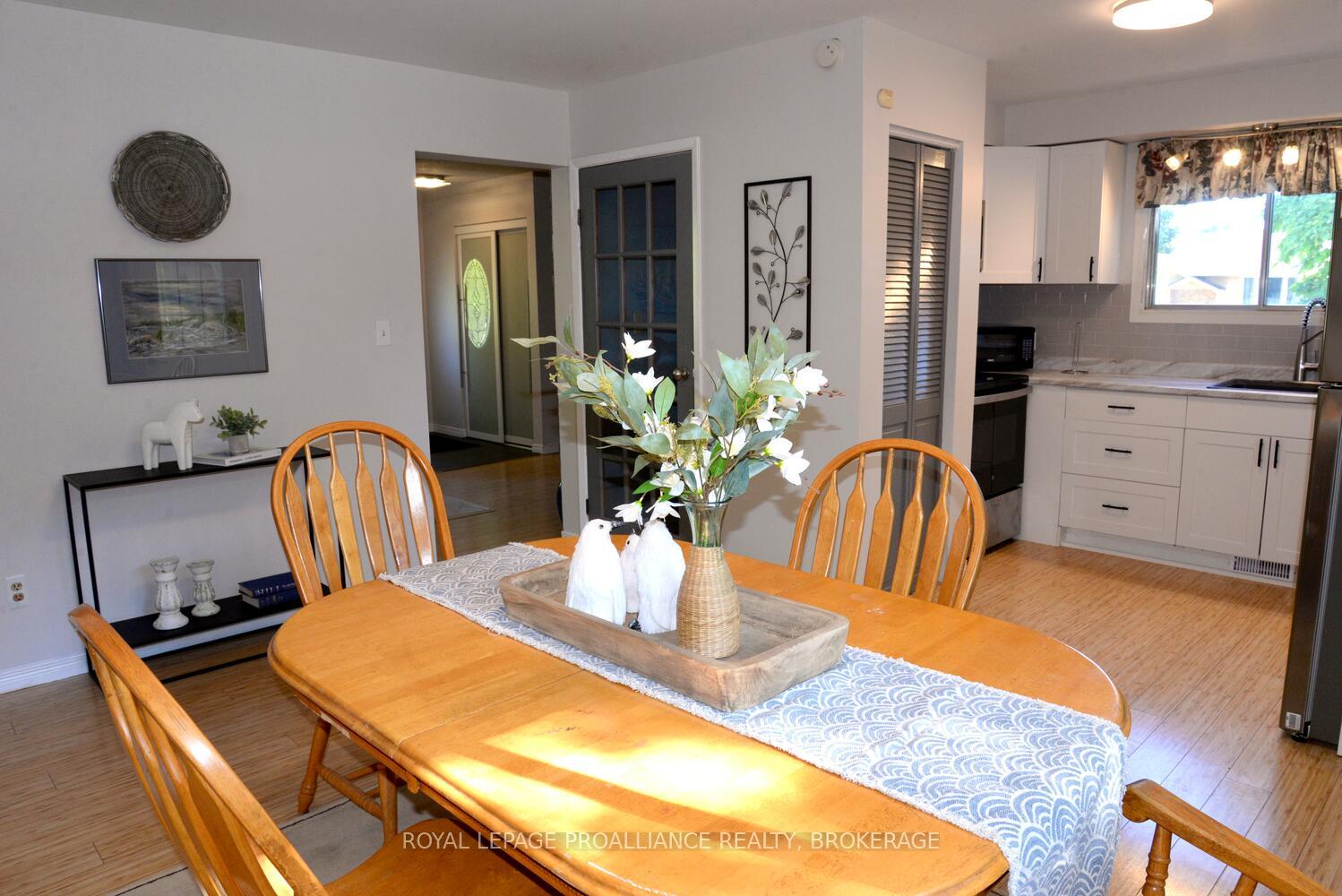 Photo 10 of 2 Guthrie Drive, Kingston, Rideau — HOMEH