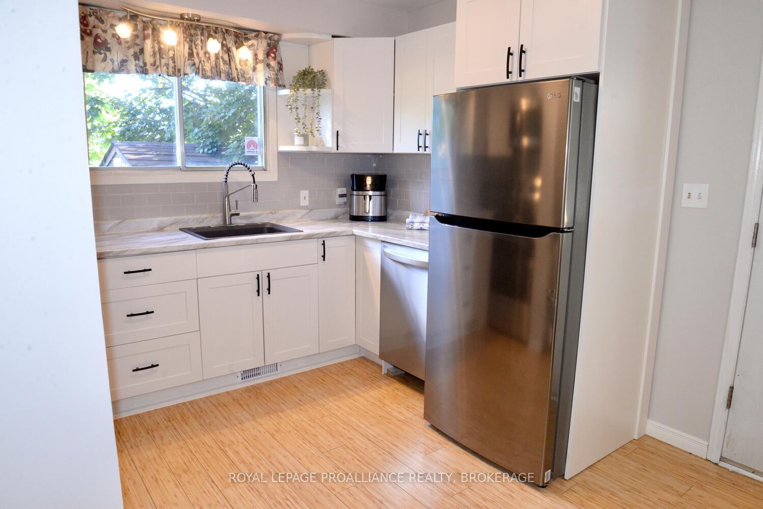Photo 12 of 2 Guthrie Drive, Kingston, Rideau — HOMEH