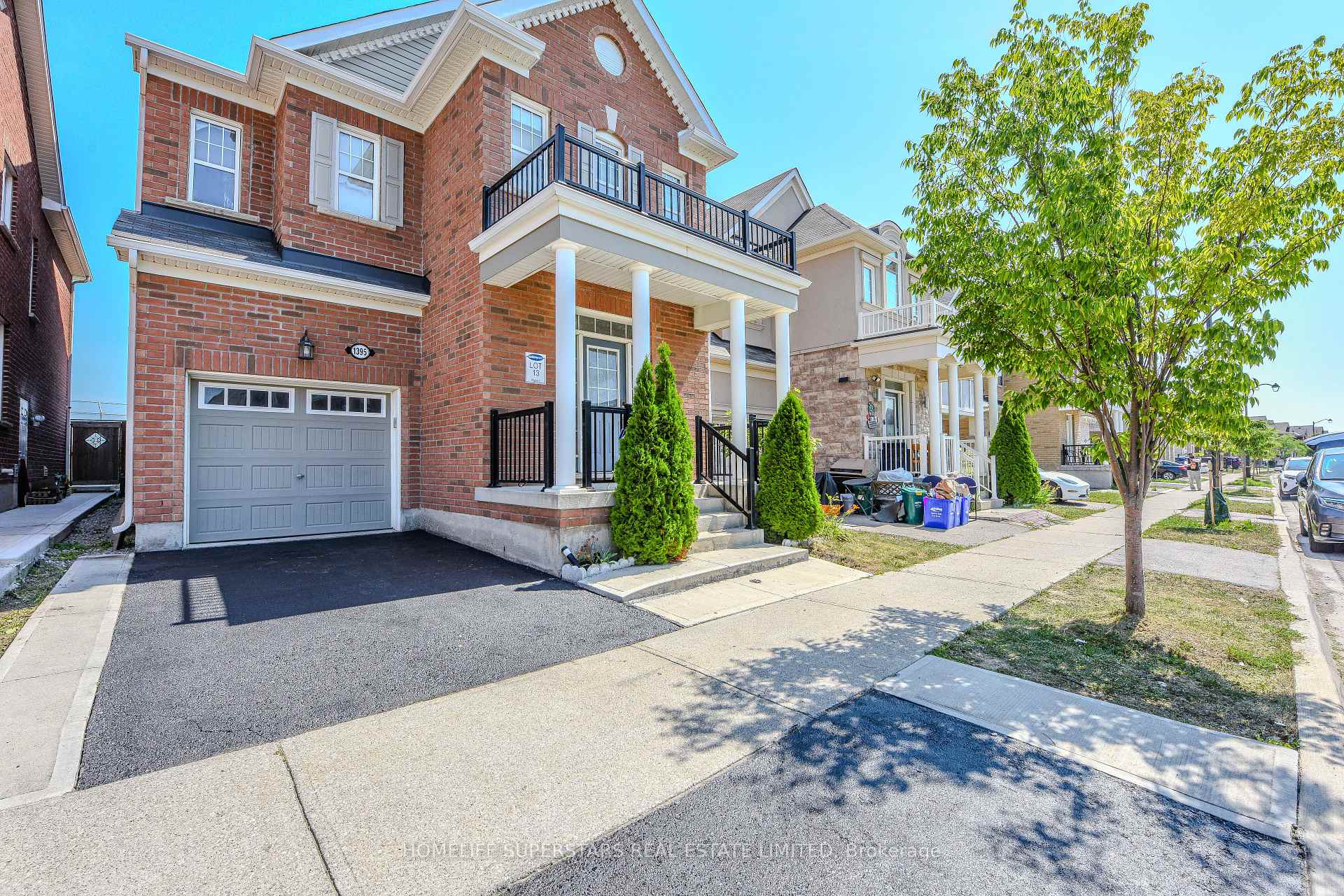 Front of 1395 Chretien Street