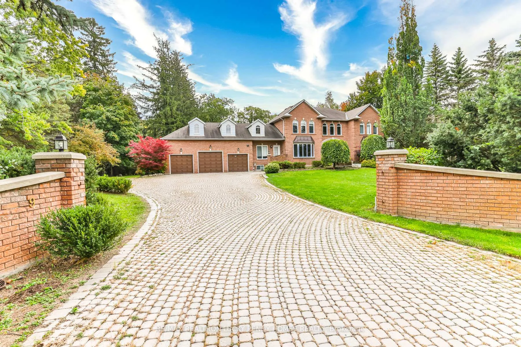Photo 1 of 9 Personna Boulevard, Markham, Devil's Elbow — HOMEH