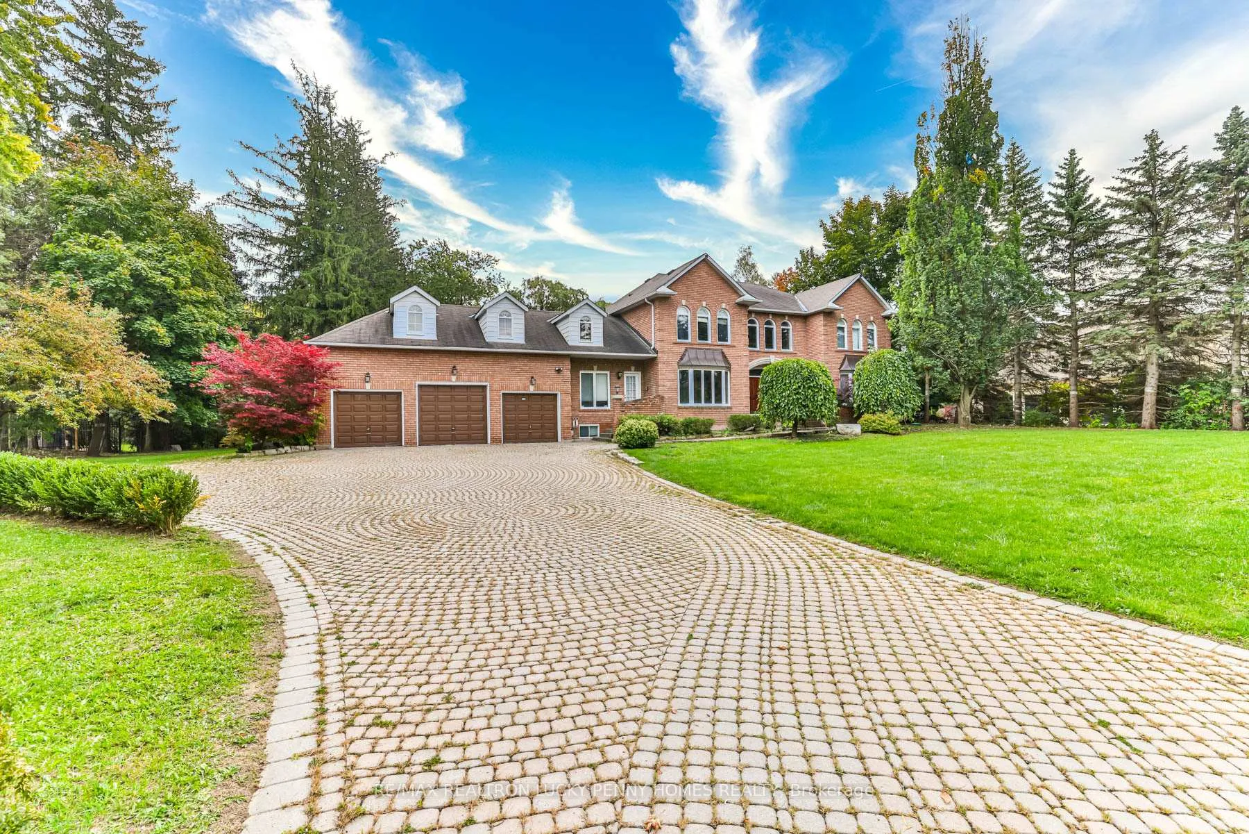 Photo 2 of 9 Personna Boulevard, Markham, Devil's Elbow — HOMEH