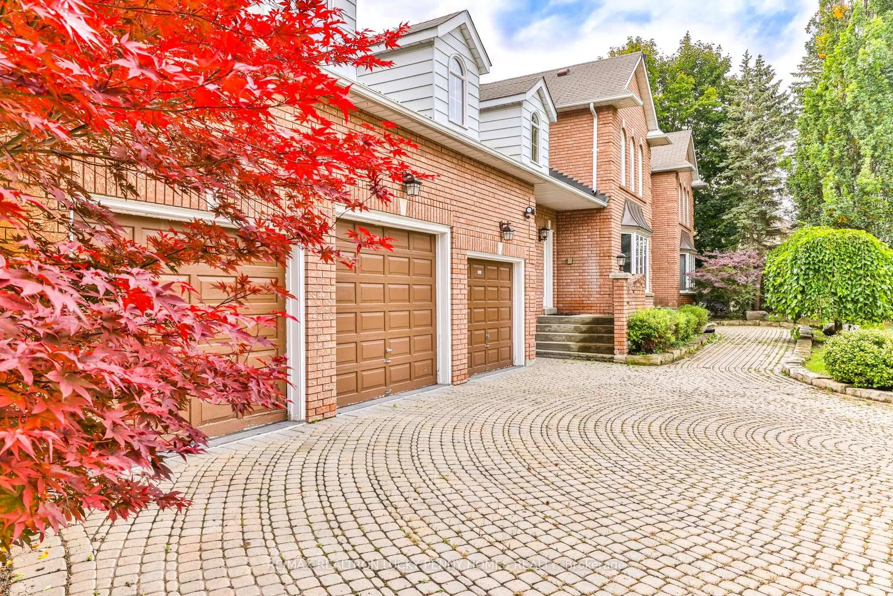 Photo 9 of 9 Personna Boulevard, Markham, Devil's Elbow — HOMEH