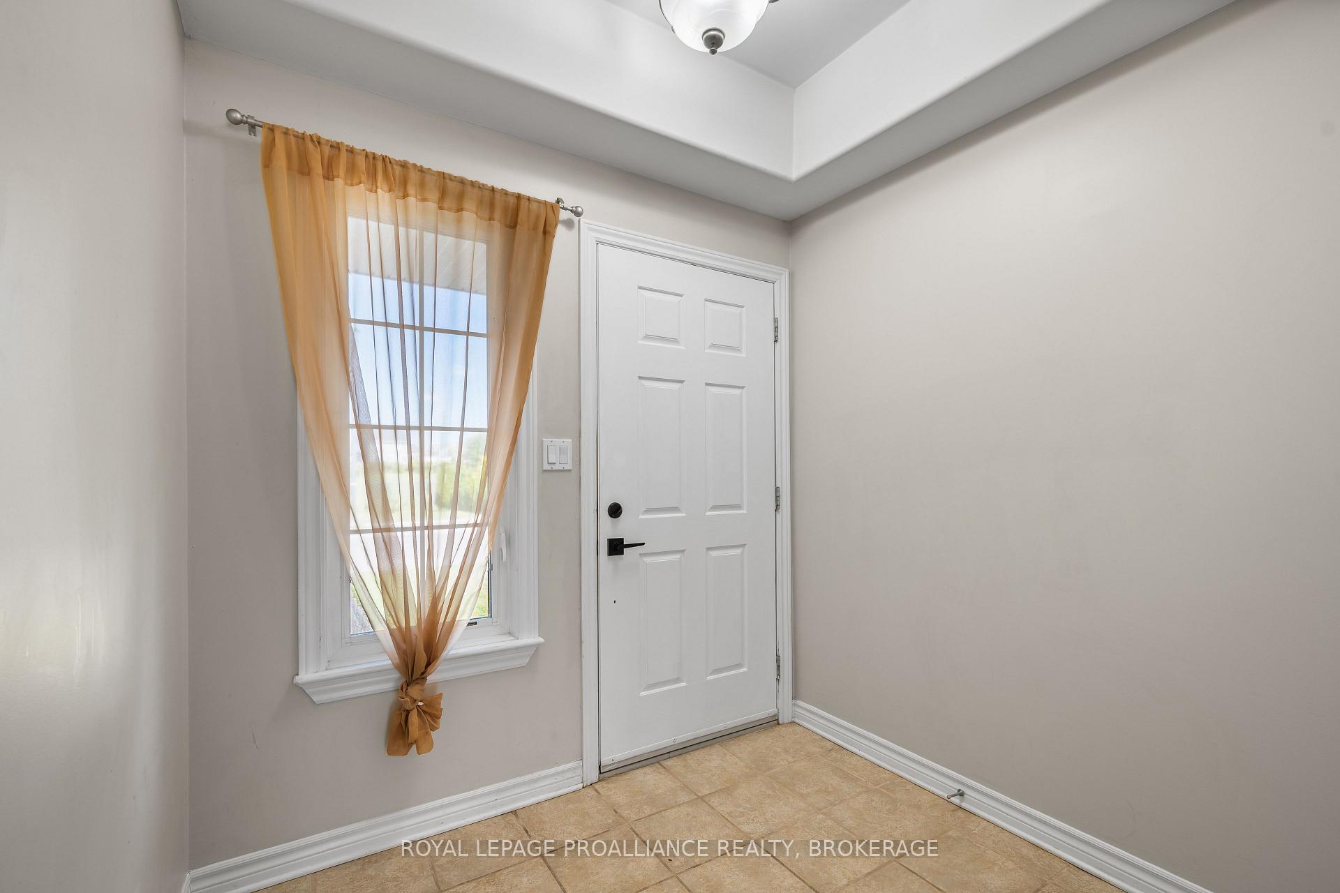 Photo 5 of 908 Swanfield Street, Kingston, East Gardiners Rd — HOMEH