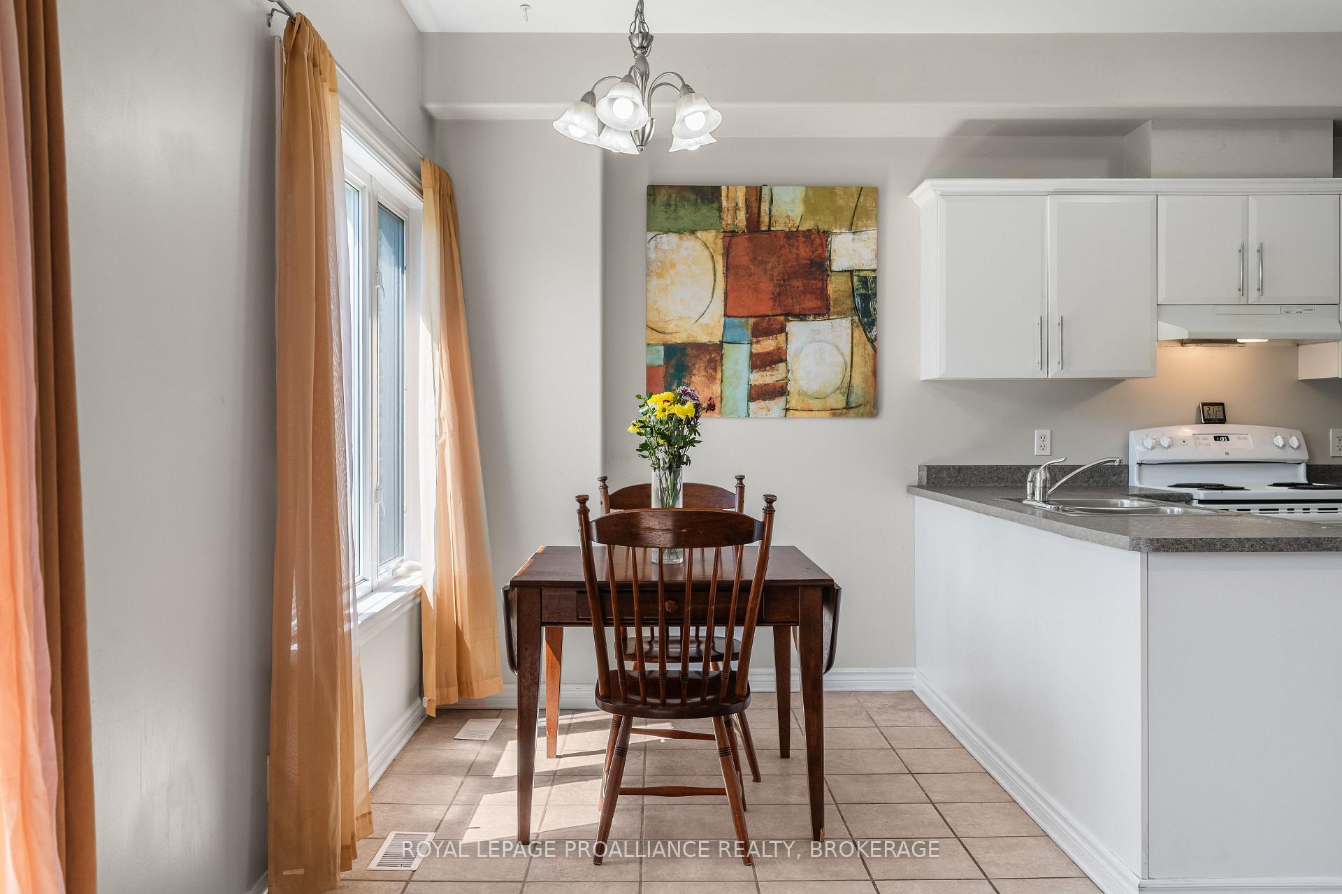 Photo 12 of 908 Swanfield Street, Kingston, East Gardiners Rd — HOMEH