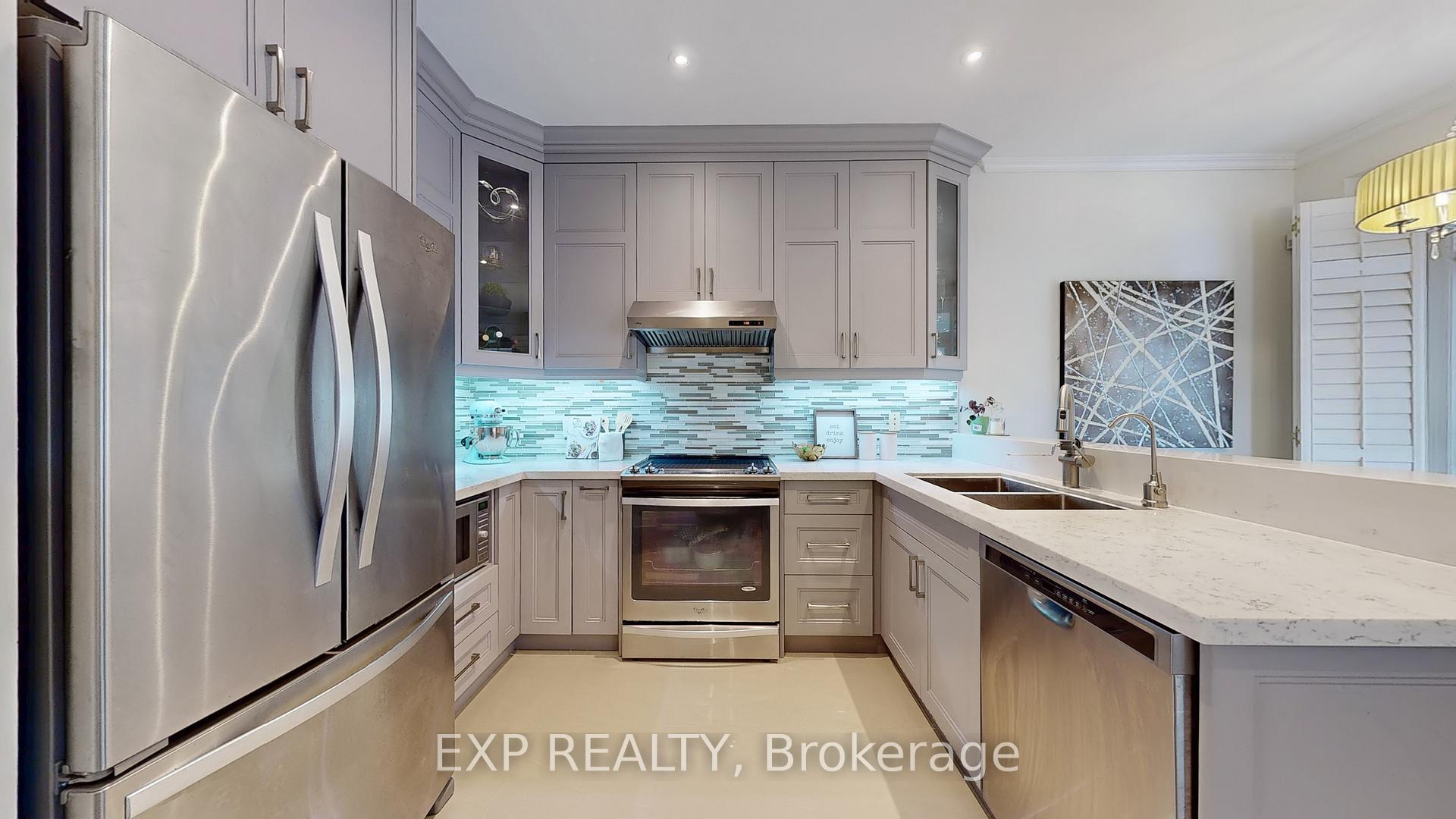 Photo 12 of 23 Harry Swingler Drive, Markham, Victoria Manor-Jennings Gate — HOMEH
