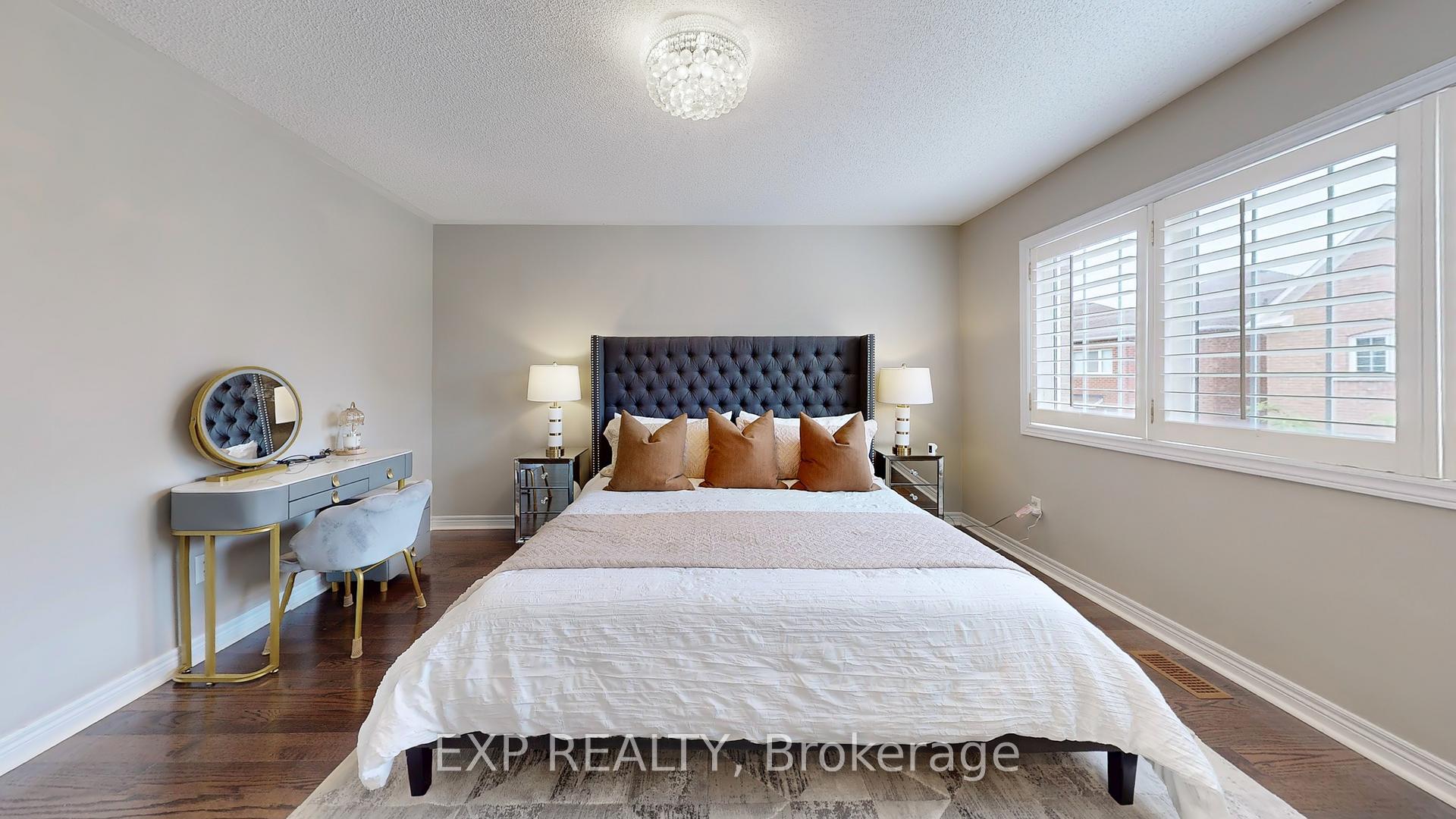Photo 21 of 23 Harry Swingler Drive, Markham, Victoria Manor-Jennings Gate — HOMEH