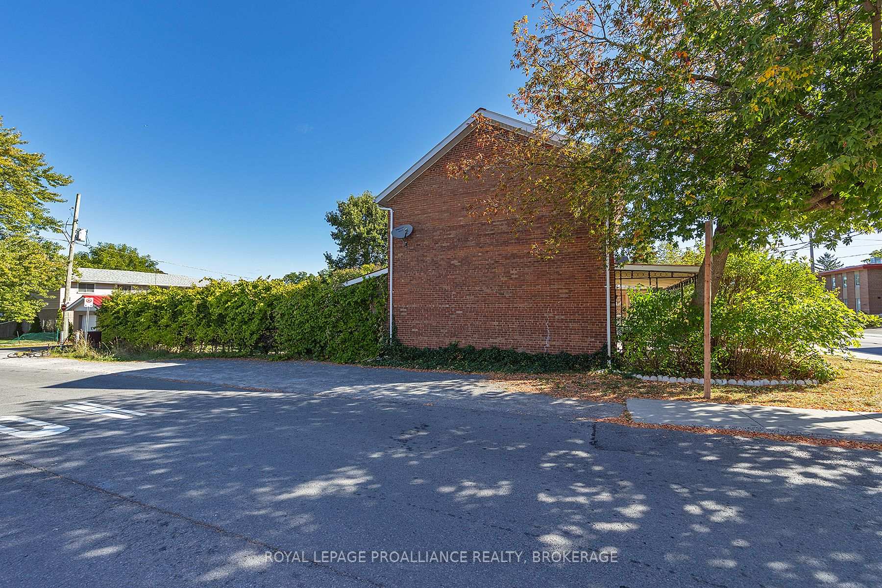 Photo 2 of 107 Stephen Street, Kingston, East of Sir John A. Blvd — HOMEH