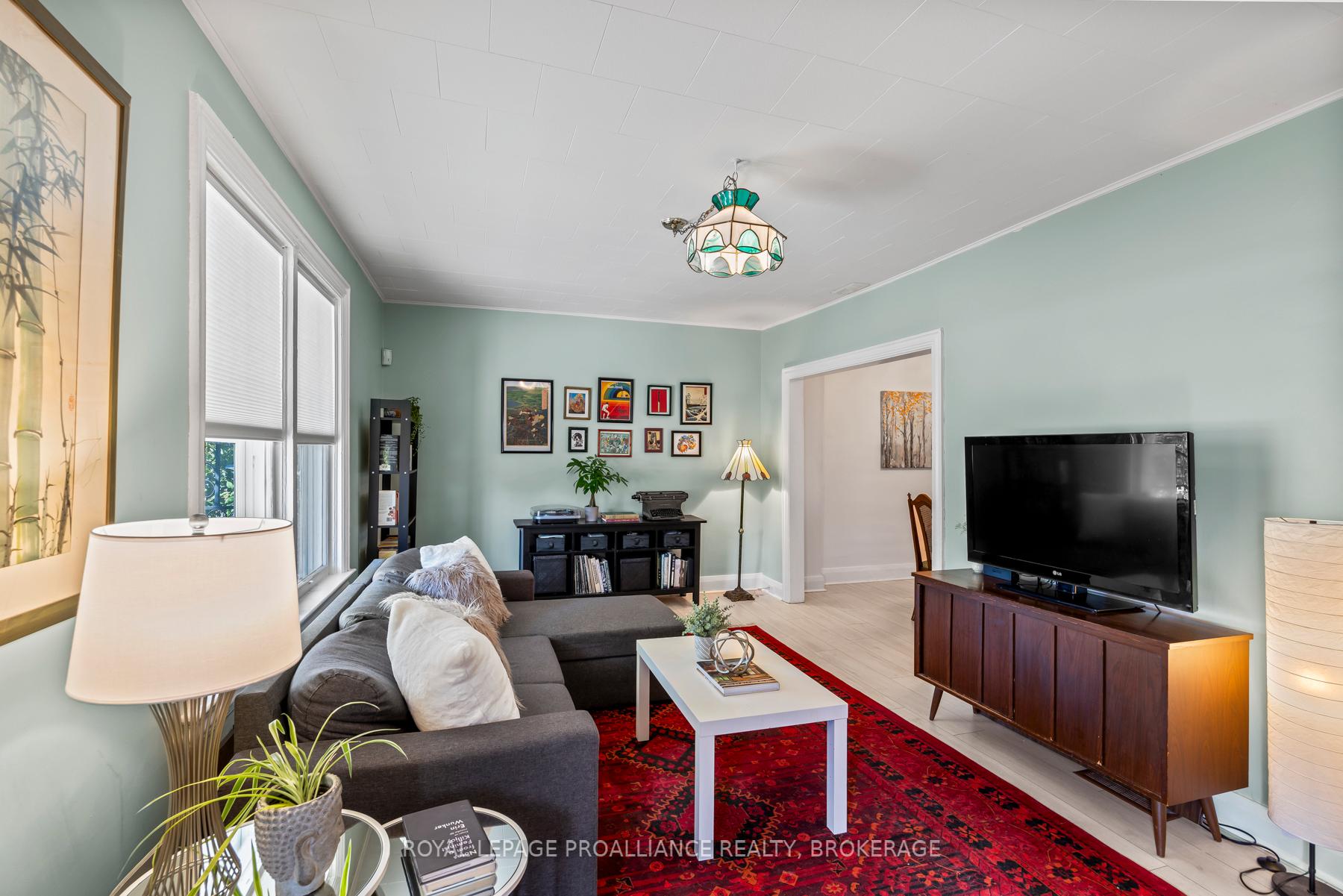 Photo 8 of 107 Stephen Street, Kingston, East of Sir John A. Blvd — HOMEH