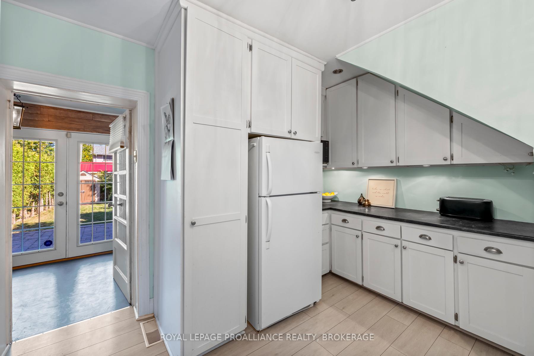 Photo 14 of 107 Stephen Street, Kingston, East of Sir John A. Blvd — HOMEH
