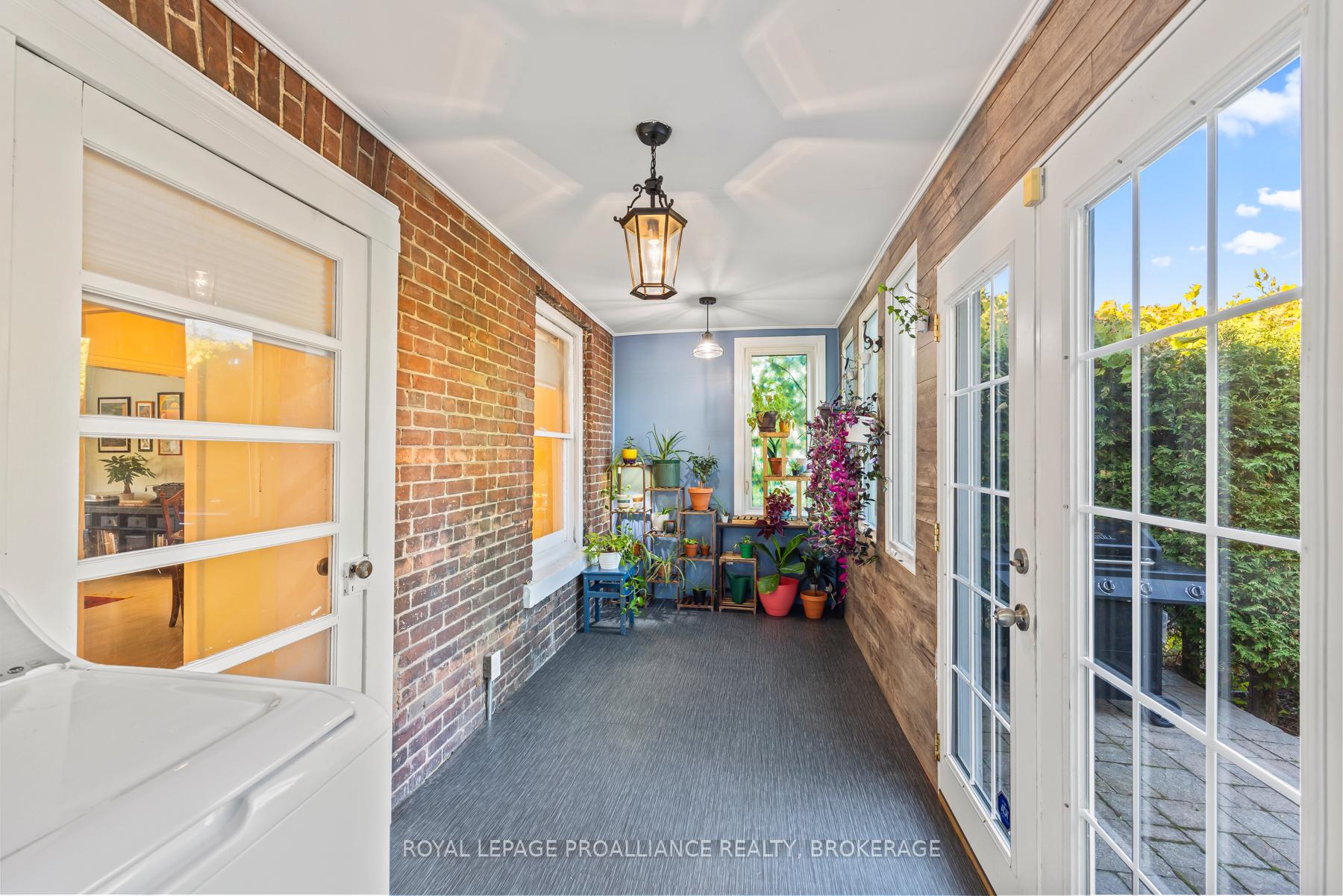 Photo 15 of 107 Stephen Street, Kingston, East of Sir John A. Blvd — HOMEH