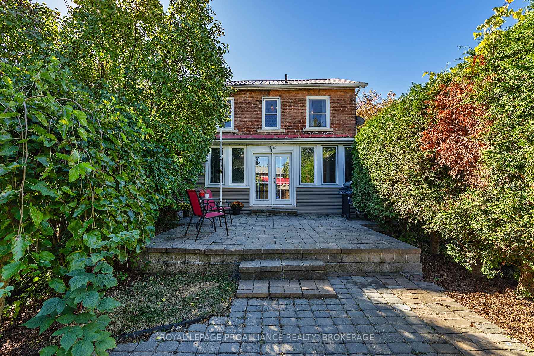 Photo 19 of 107 Stephen Street, Kingston, East of Sir John A. Blvd — HOMEH