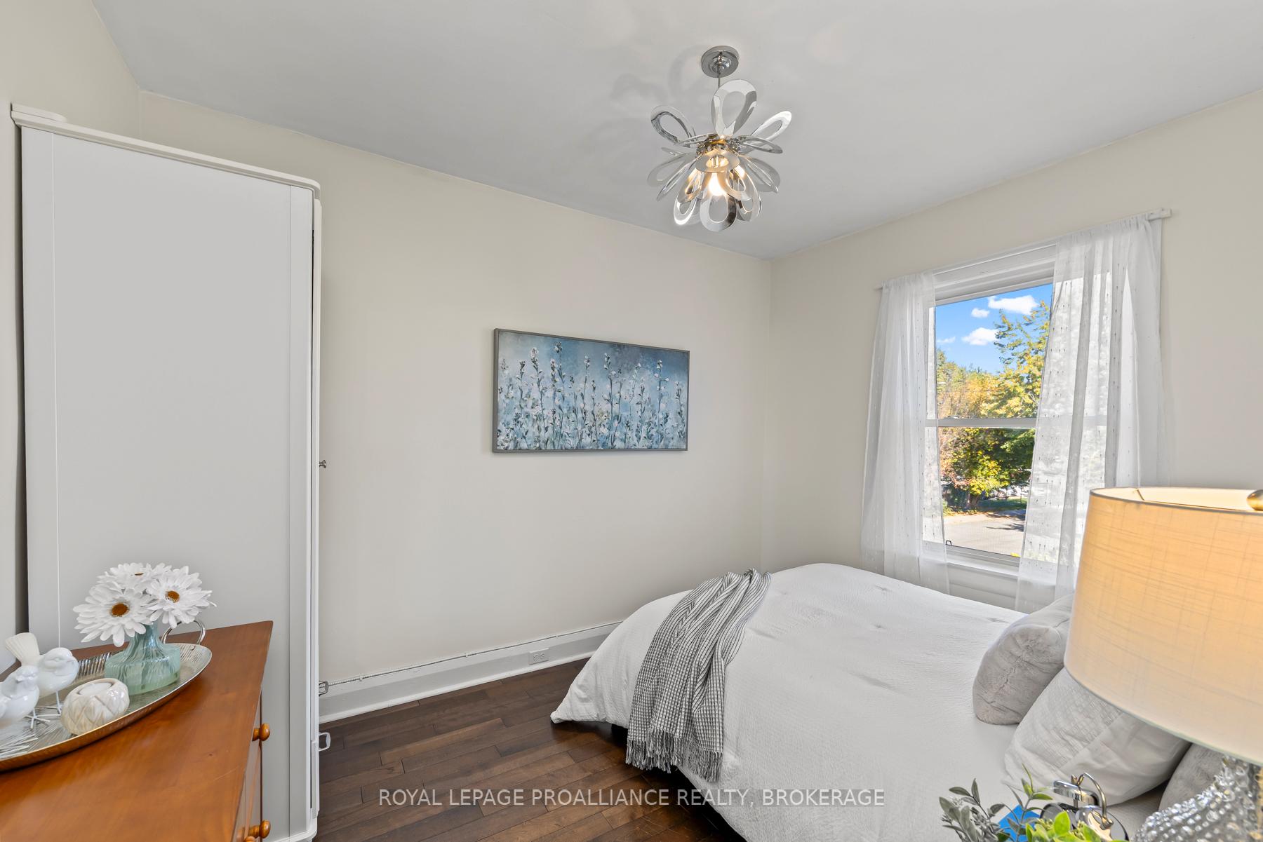 Photo 25 of 107 Stephen Street, Kingston, East of Sir John A. Blvd — HOMEH