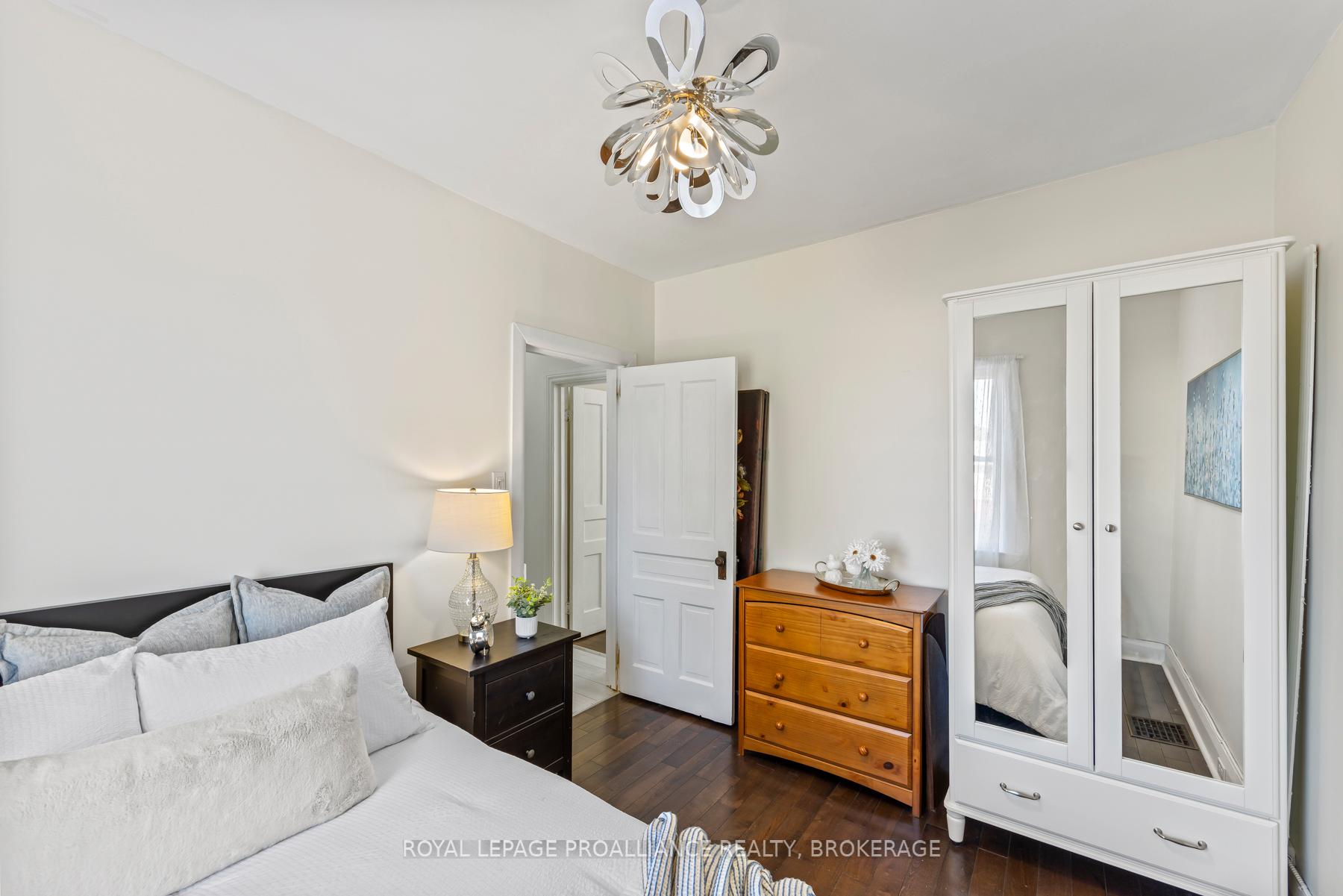 Photo 26 of 107 Stephen Street, Kingston, East of Sir John A. Blvd — HOMEH