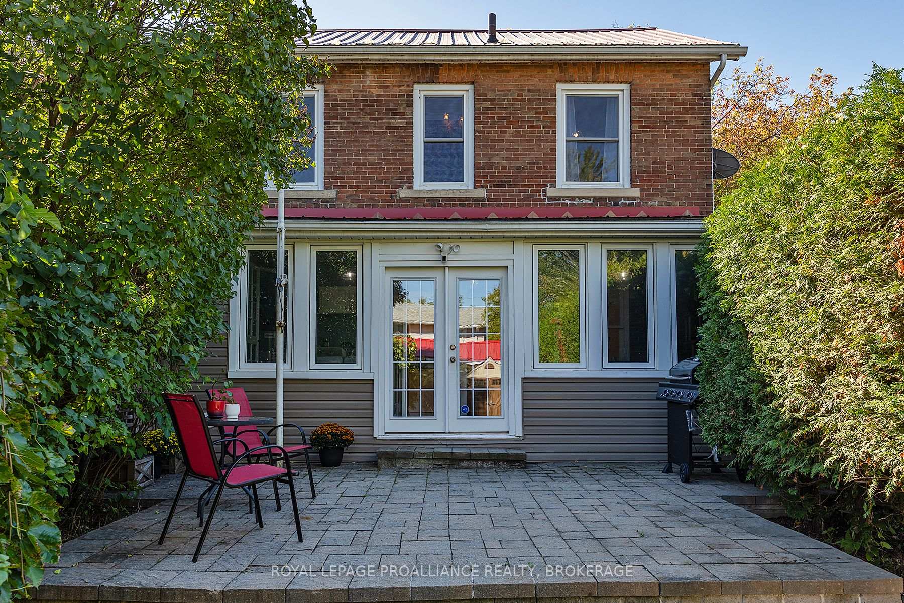 Photo 33 of 107 Stephen Street, Kingston, East of Sir John A. Blvd — HOMEH