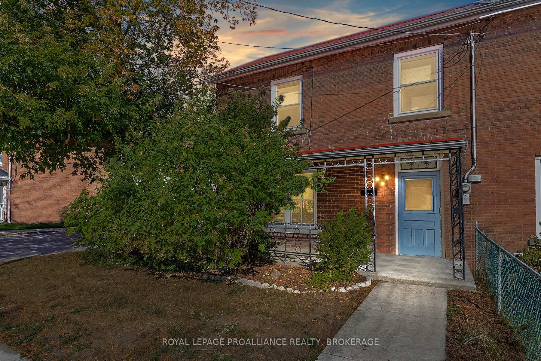 Photo 34 of 107 Stephen Street, Kingston, East of Sir John A. Blvd — HOMEH