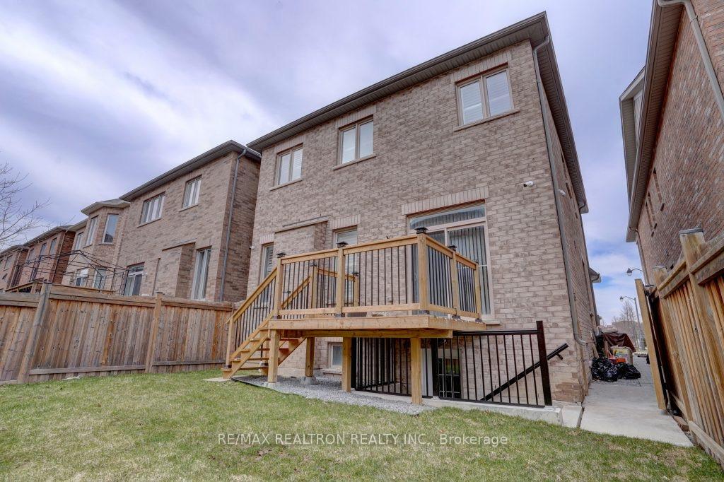 Photo 9 of Unit BSMT, 101 Holst Avenue, Markham, Berczy — HOMEH