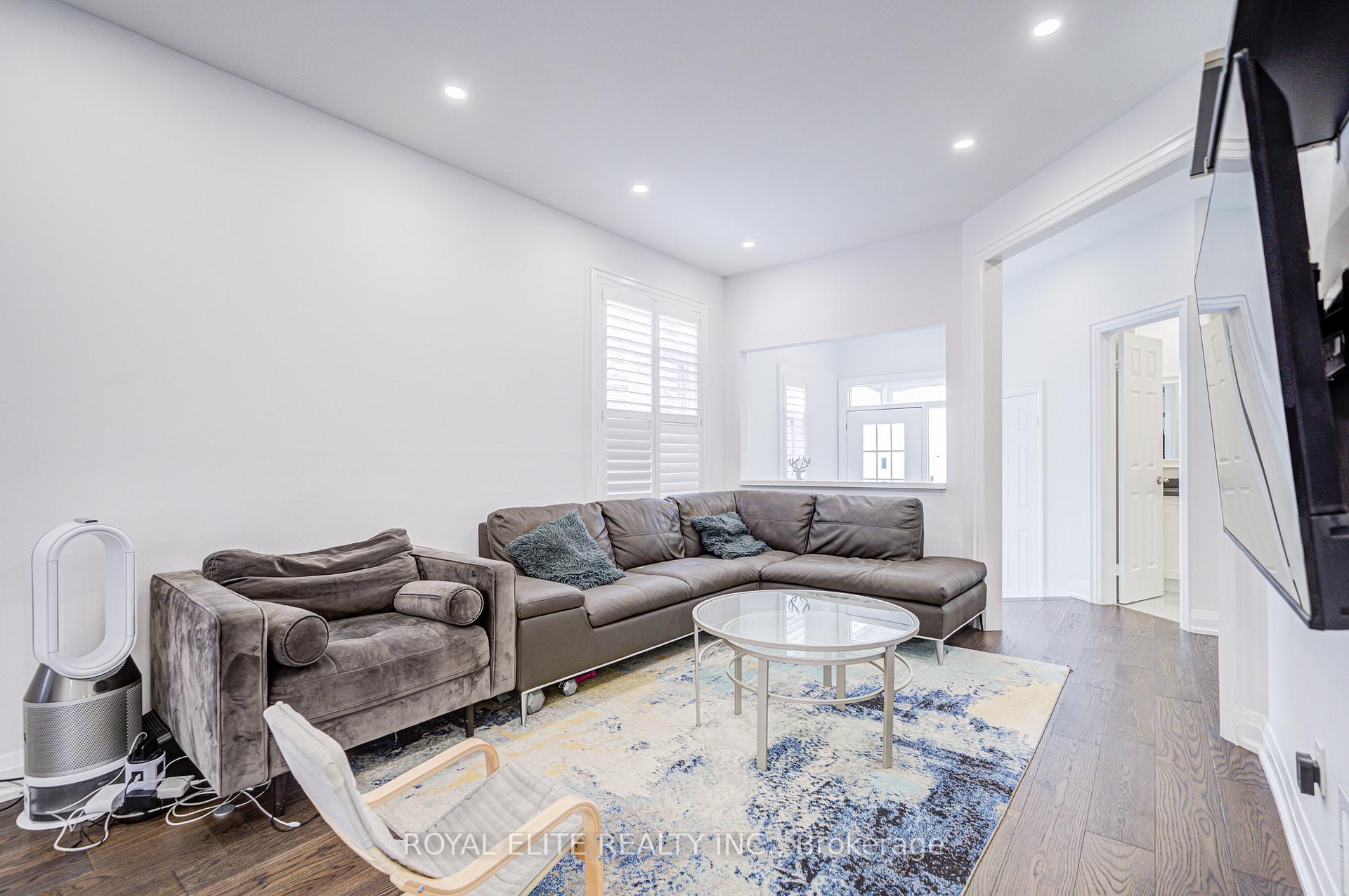 Photo 9 of 88 Snowdon Circle, Markham, Markville — HOMEH