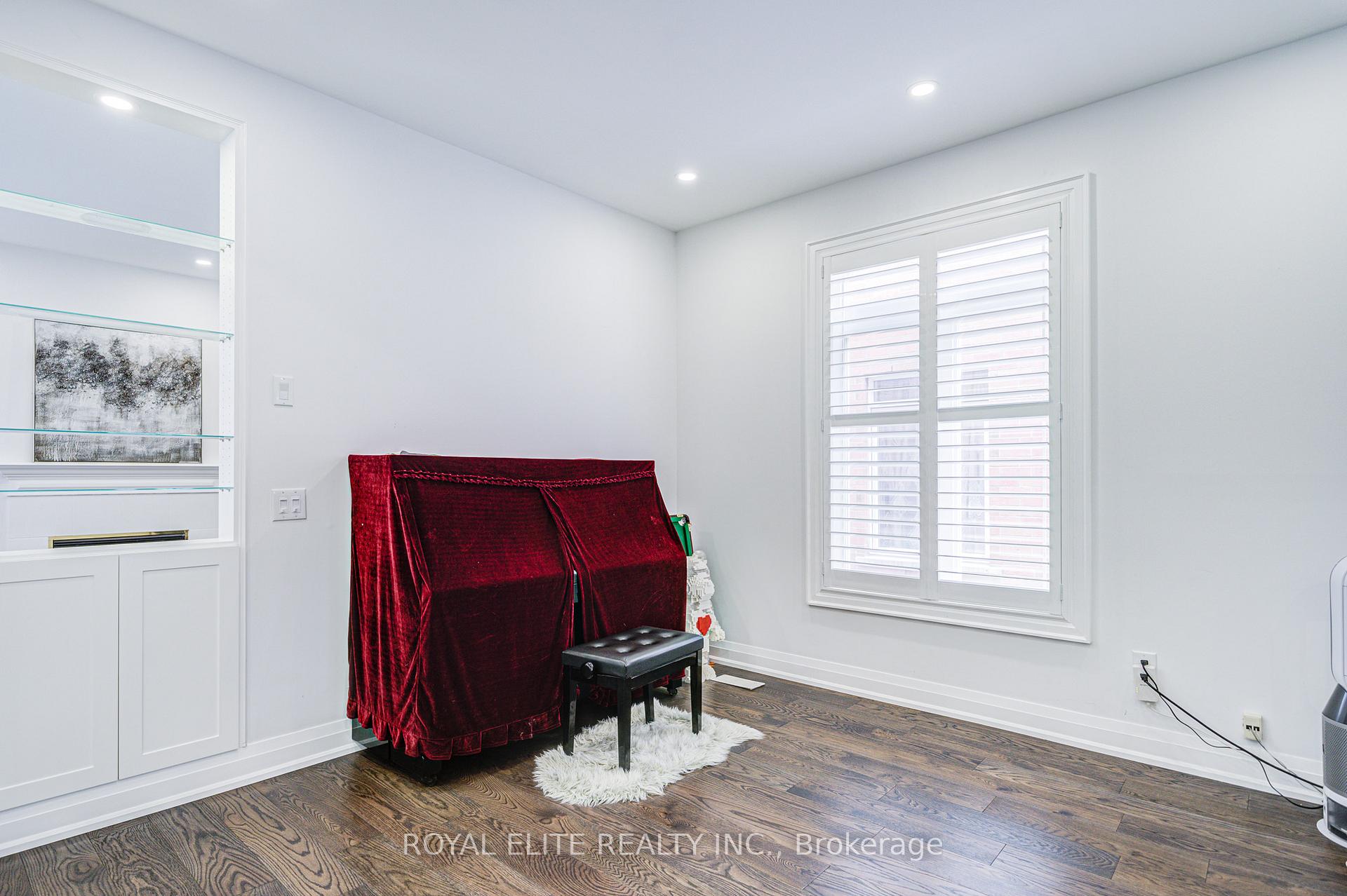 Photo 11 of 88 Snowdon Circle, Markham, Markville — HOMEH