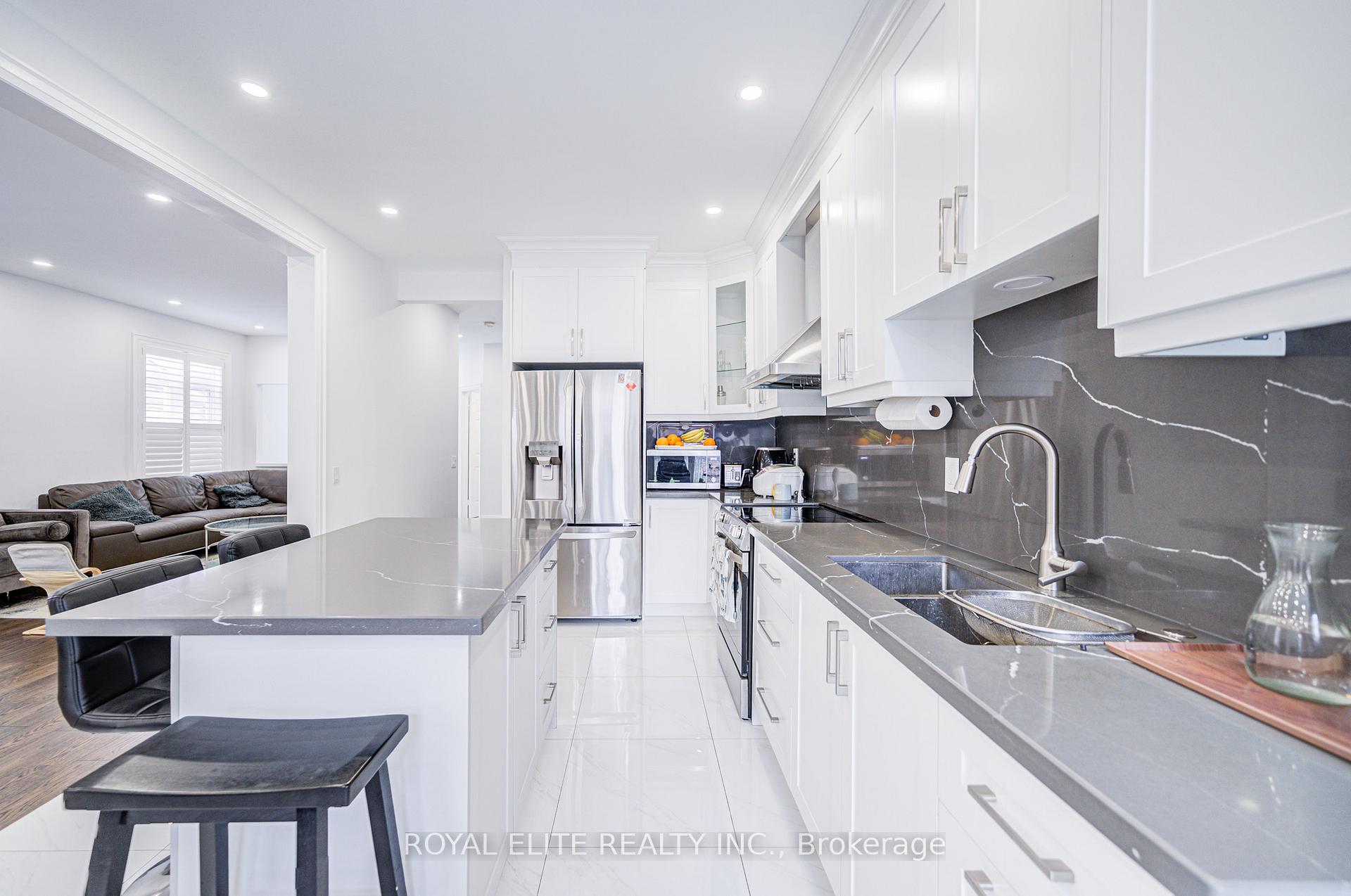 Photo 14 of 88 Snowdon Circle, Markham, Markville — HOMEH