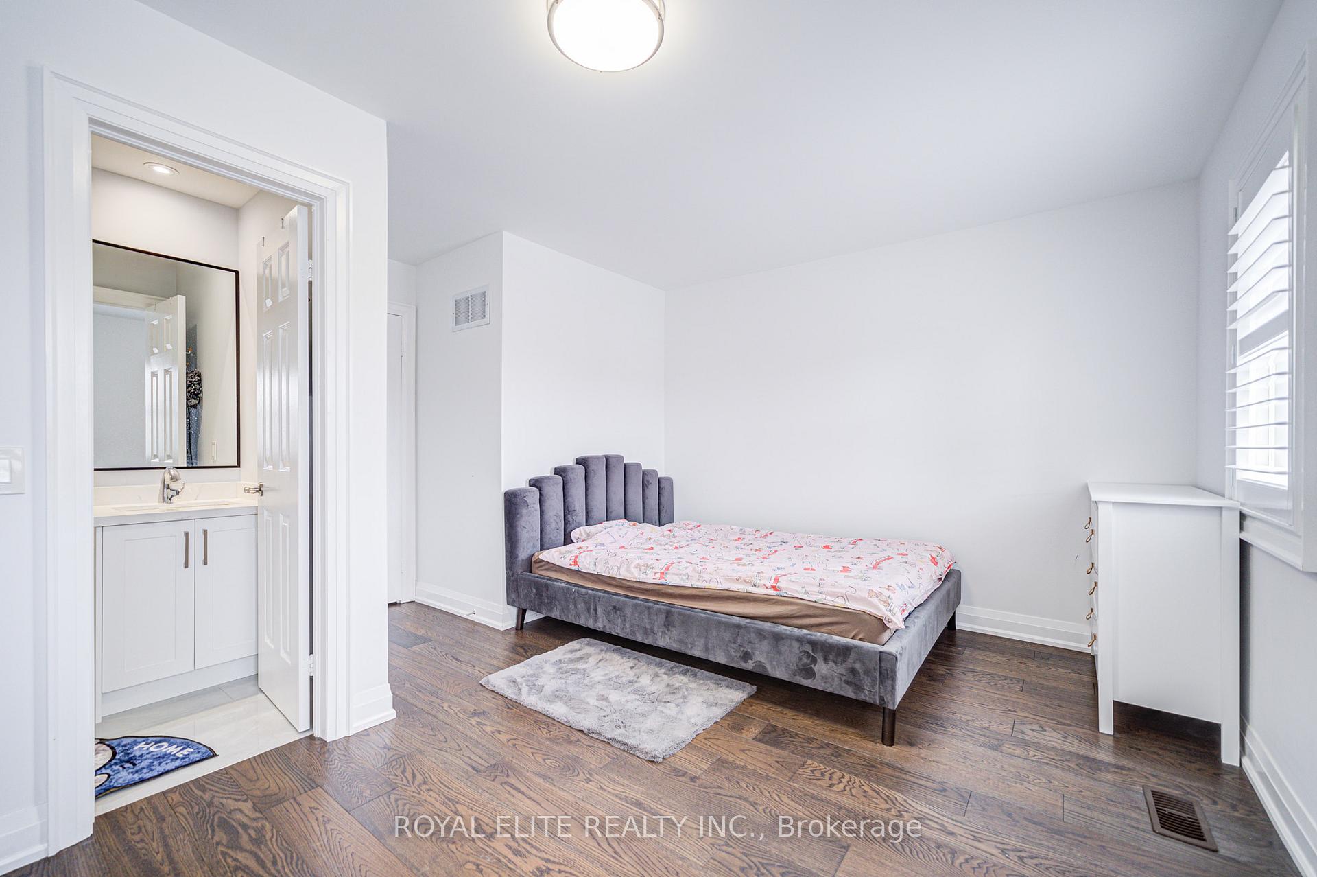 Photo 32 of 88 Snowdon Circle, Markham, Markville — HOMEH