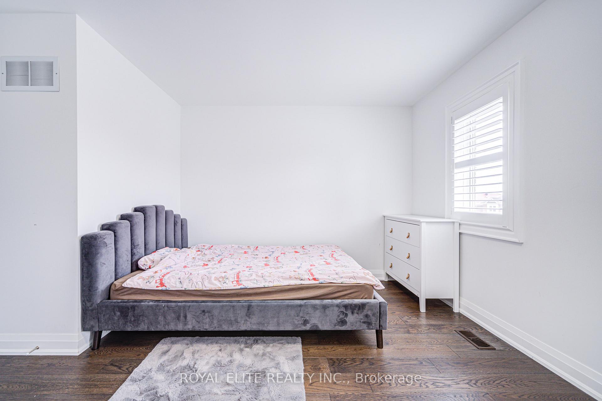 Photo 34 of 88 Snowdon Circle, Markham, Markville — HOMEH