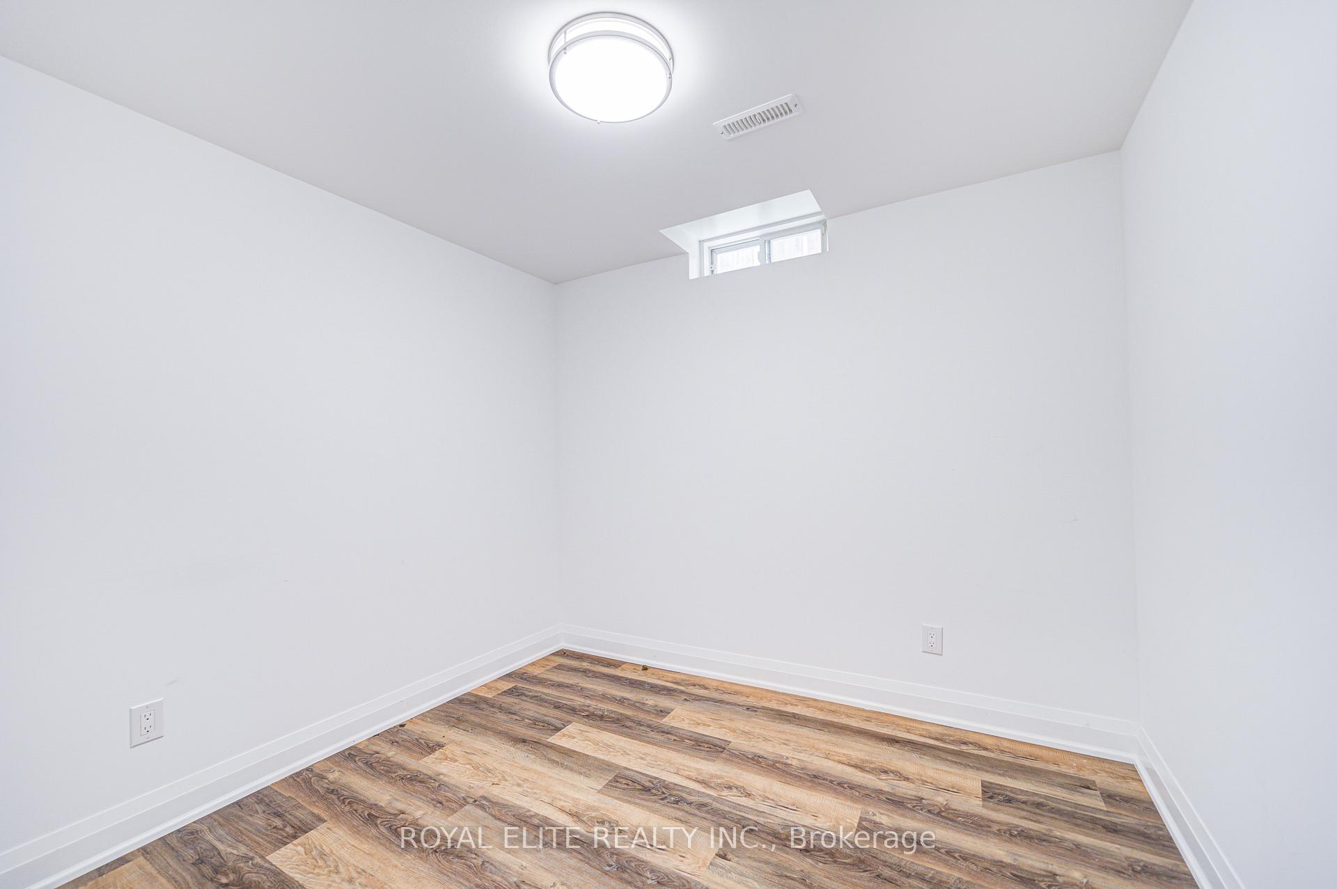 Photo 43 of 88 Snowdon Circle, Markham, Markville — HOMEH