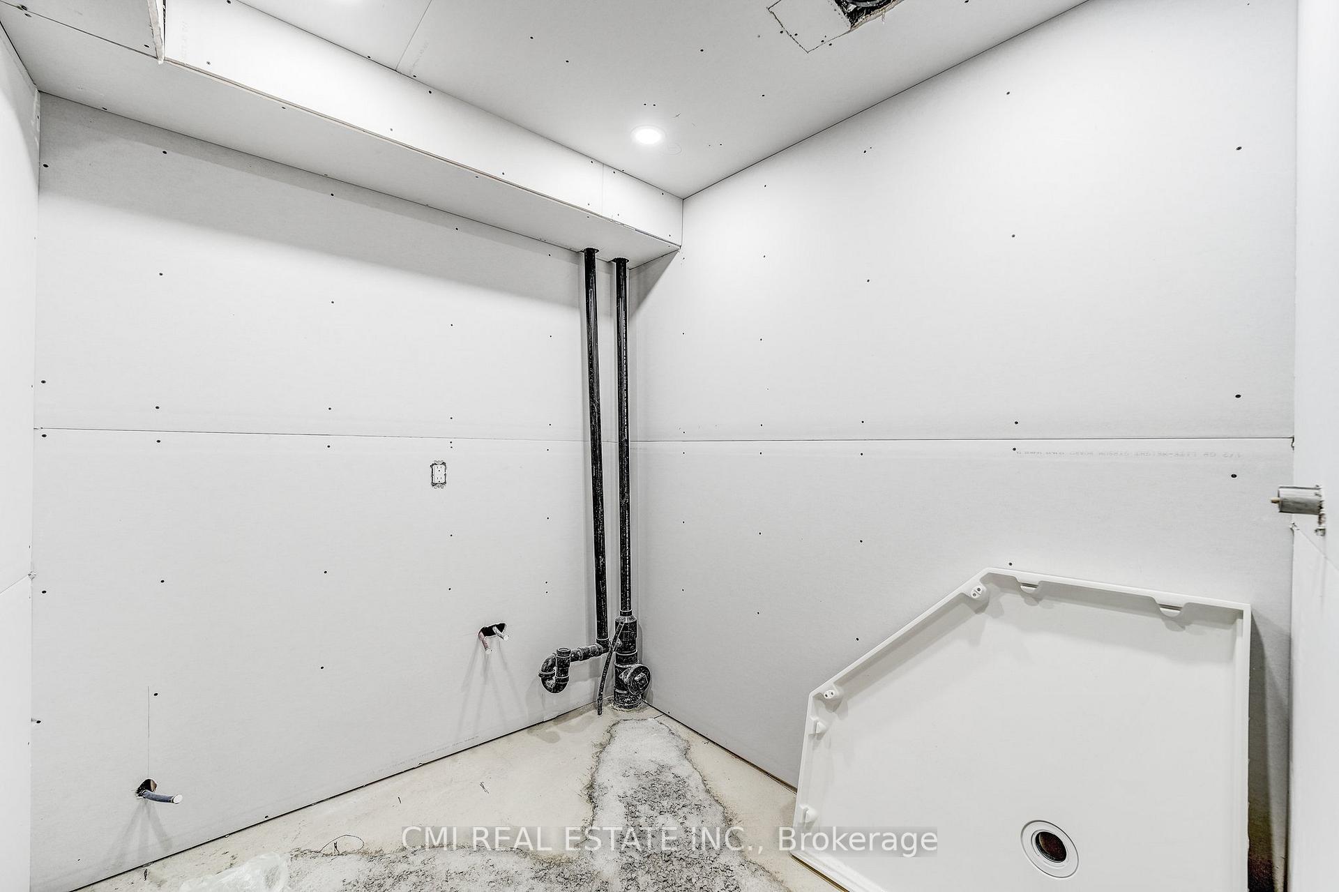 Photo 36 of 3 Milt Schmidt Street, Kitchener — HOMEH
