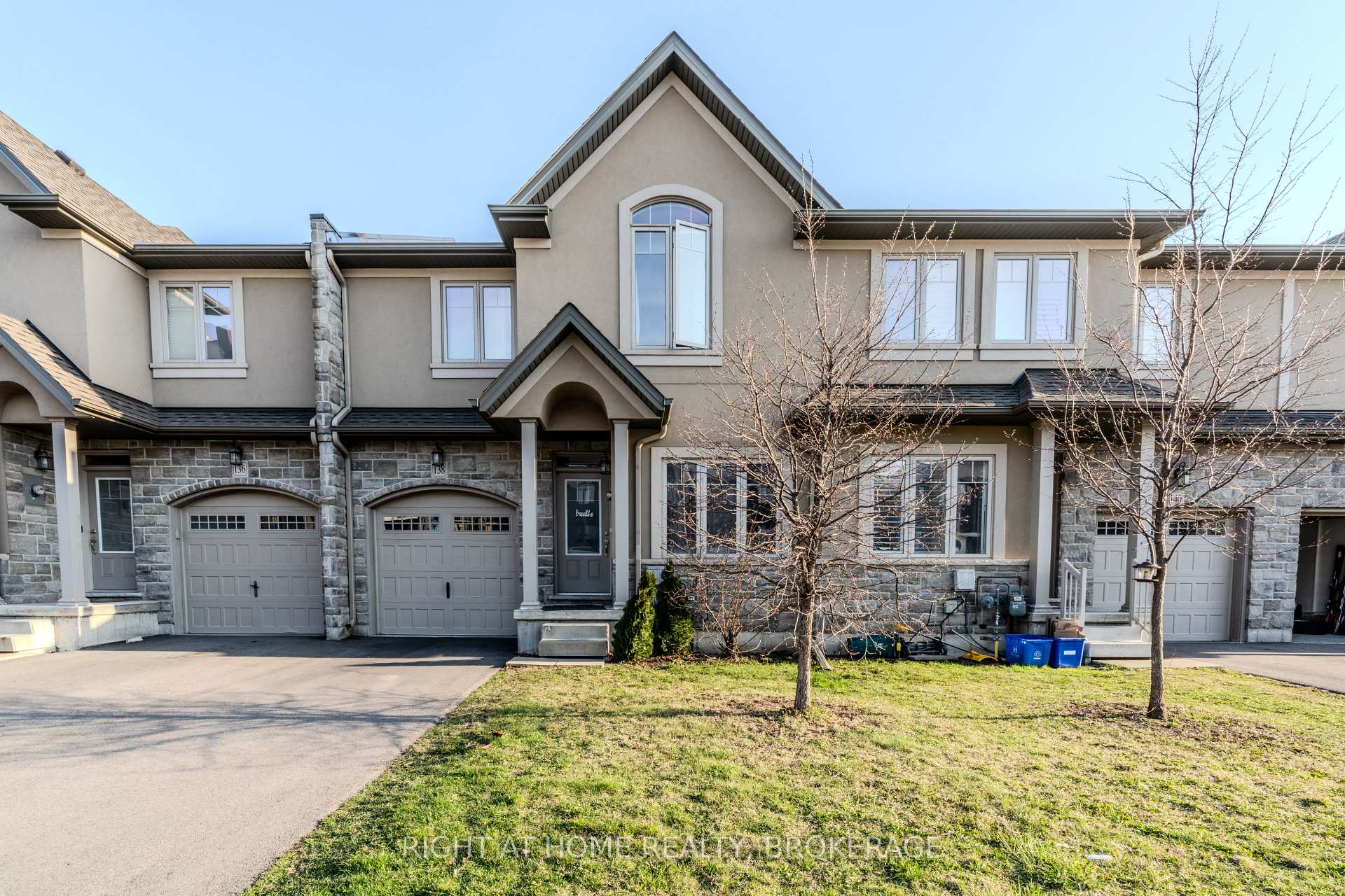 Photo 2 of 138 Shoreview Place, Hamilton, Lakeshore — HOMEH