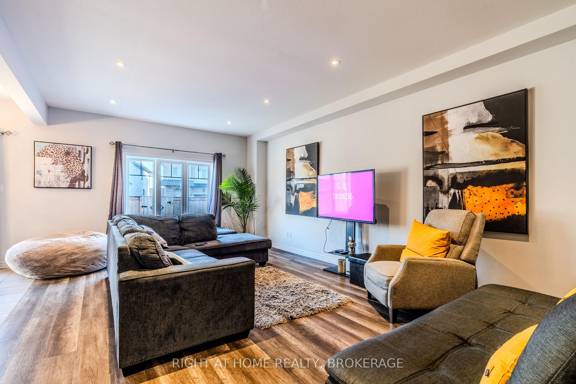 Photo 7 of 138 Shoreview Place, Hamilton, Lakeshore — HOMEH