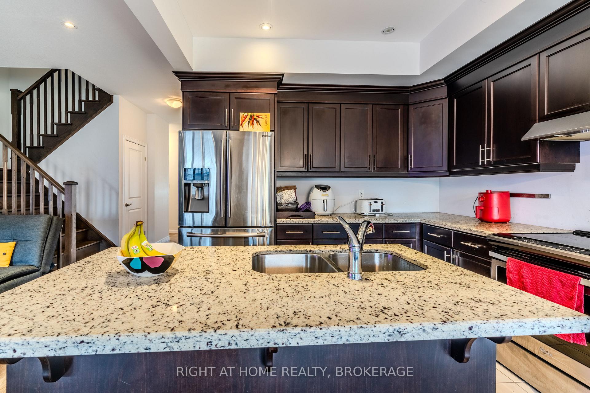 Photo 15 of 138 Shoreview Place, Hamilton, Lakeshore — HOMEH