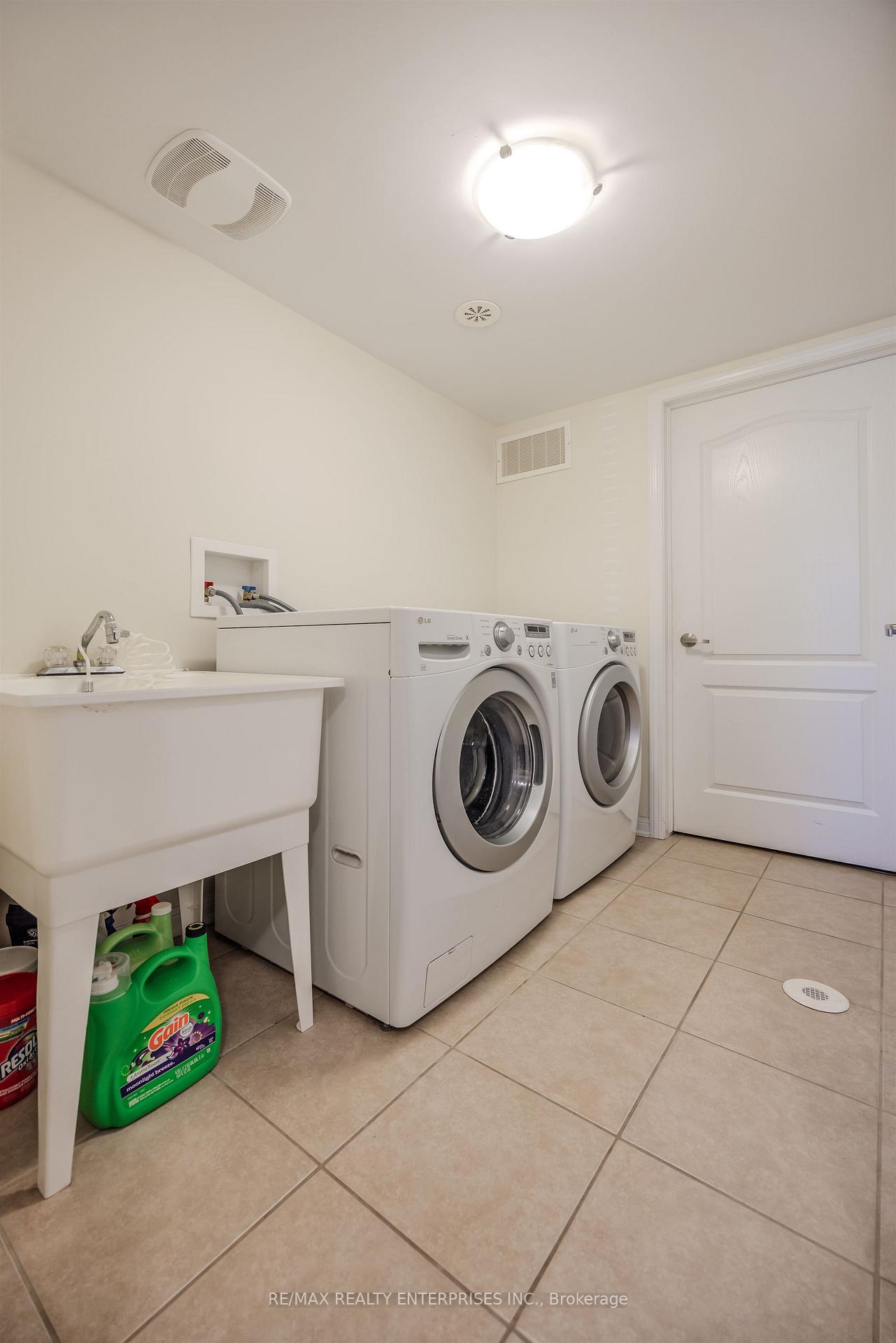 Photo 9 of 568 Attenborough Terrace, Milton, Willmott — HOMEH