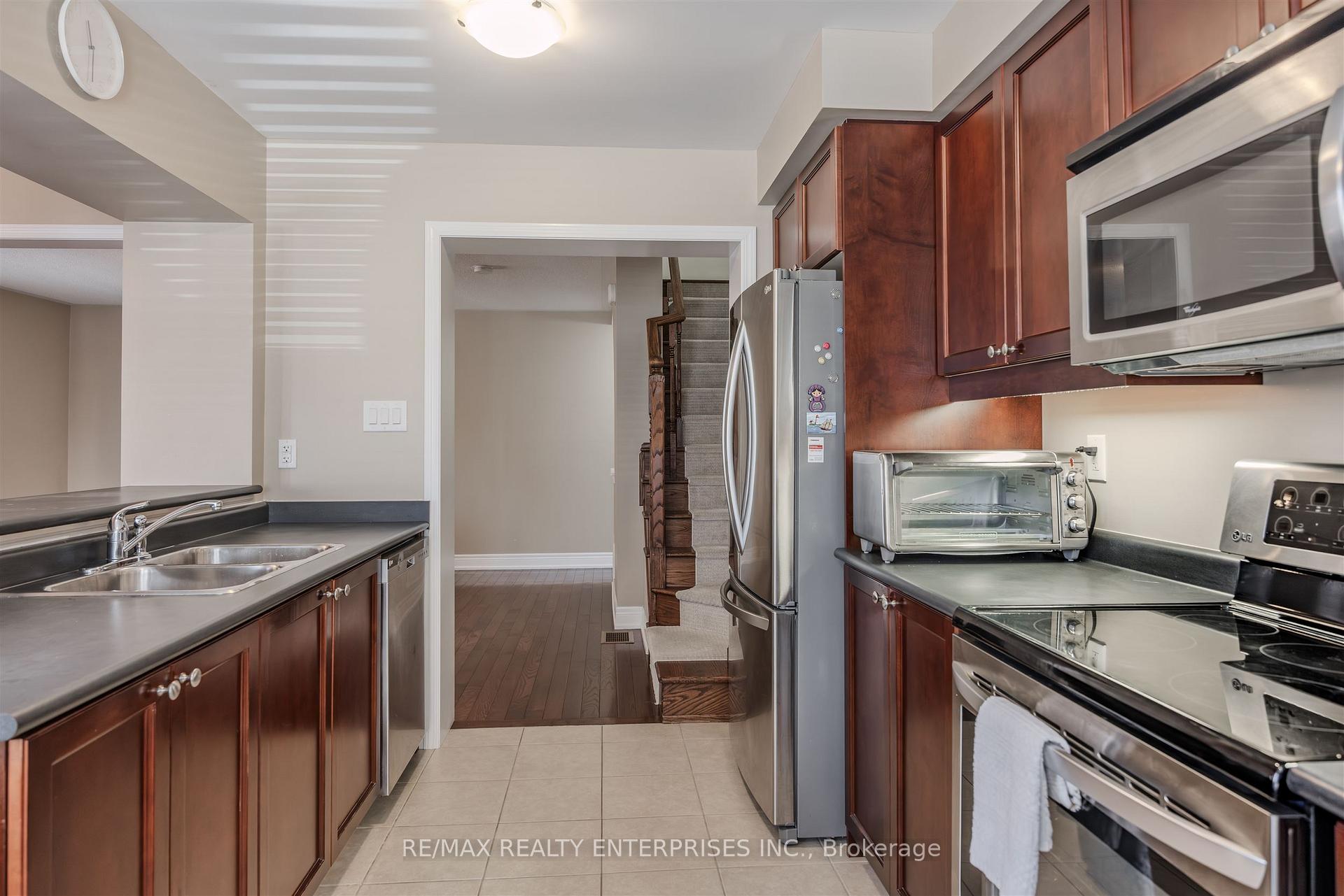 Photo 21 of 568 Attenborough Terrace, Milton, Willmott — HOMEH