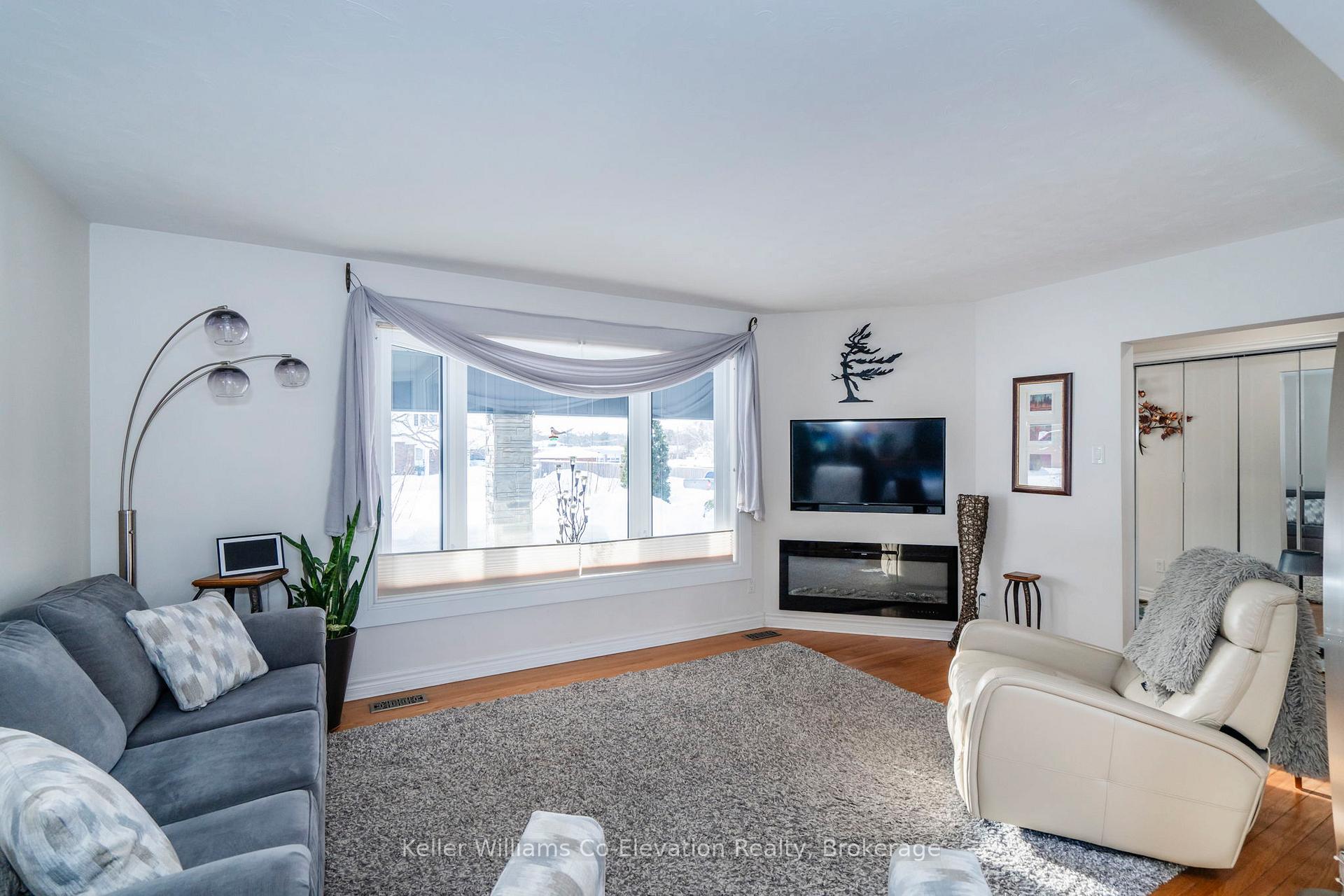 Photo 13 of 549 Manly Street, Midland — HOMEH