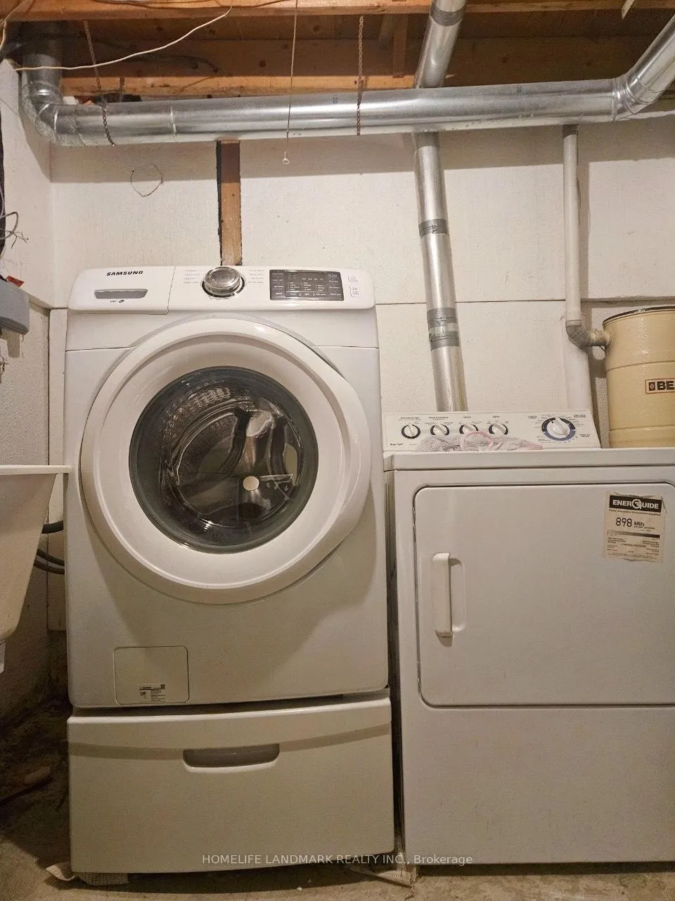 Photo 5 of Unit Private One Bedroom, 1935 Memory Lane, Pickering, Liverpool — HOMEH