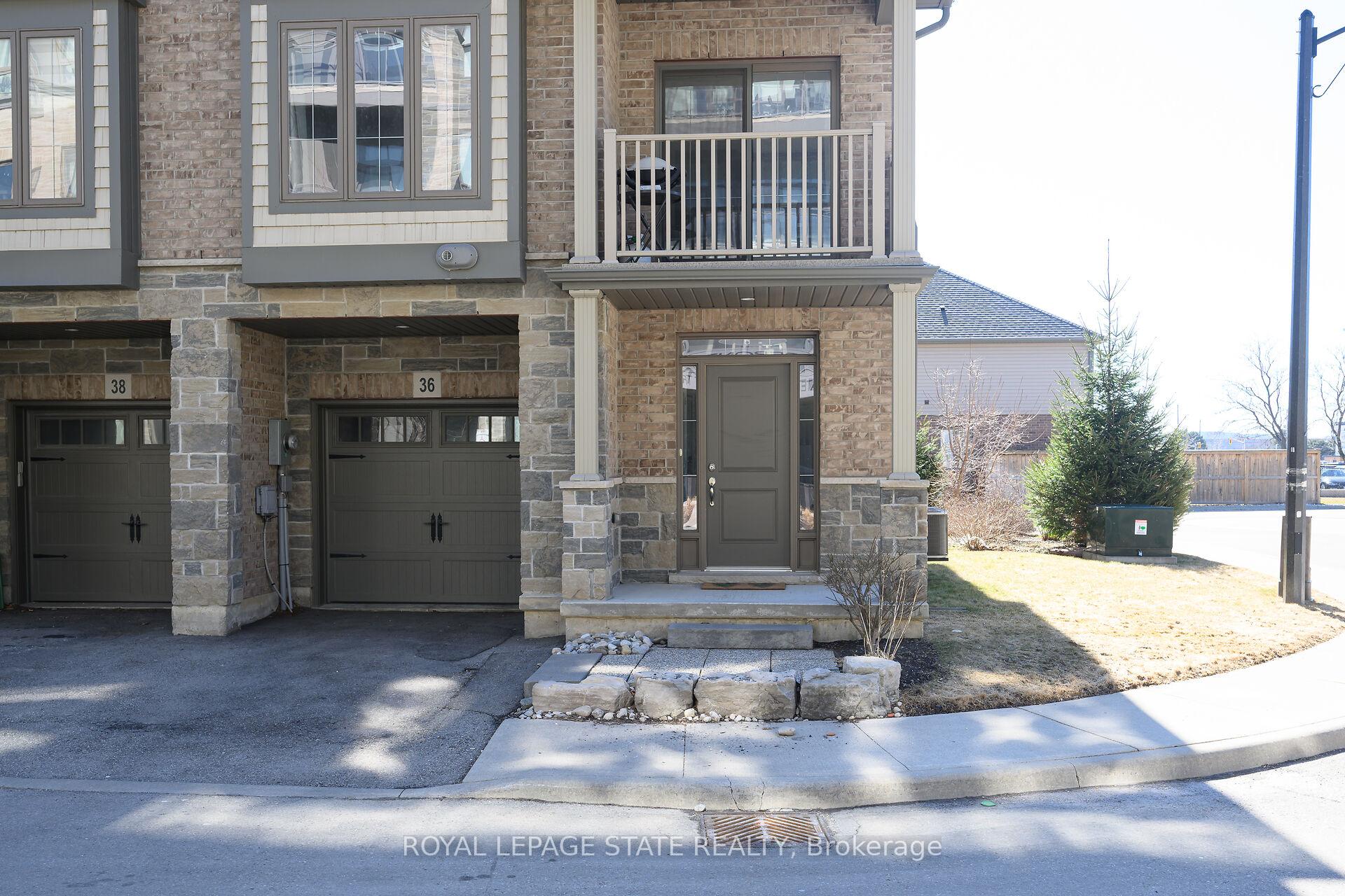 Photo 3 of 36 Southshore Crescent, Hamilton, Stoney Creek — HOMEH
