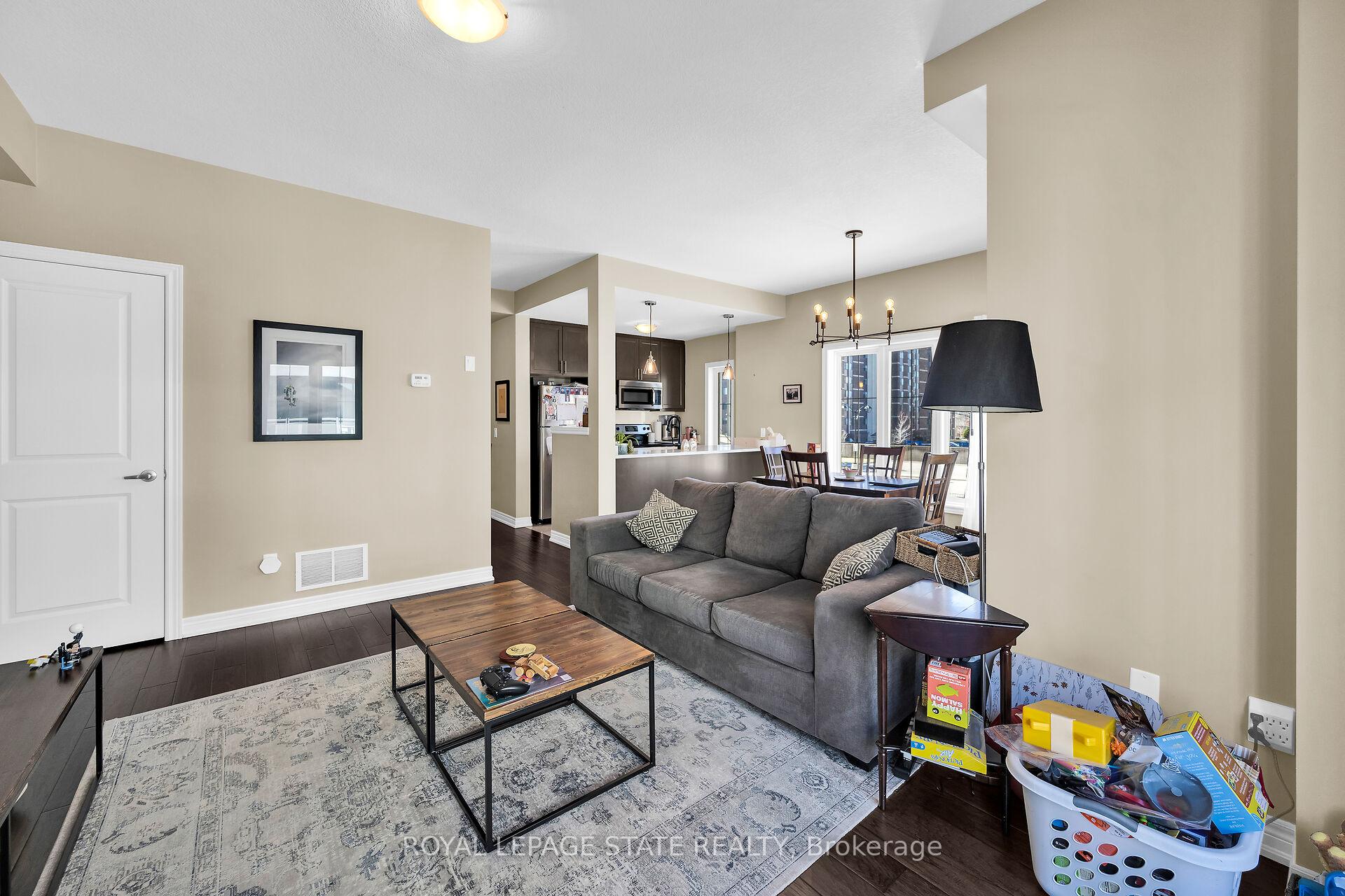 Photo 17 of 36 Southshore Crescent, Hamilton, Stoney Creek — HOMEH