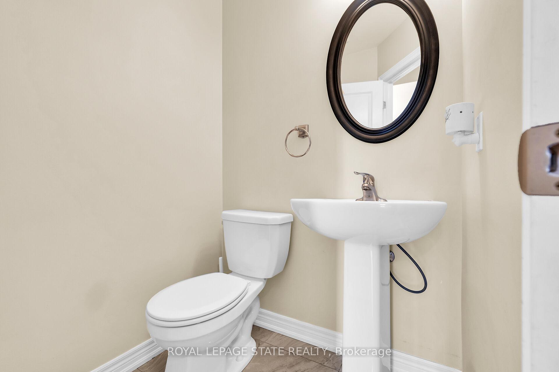 Photo 18 of 36 Southshore Crescent, Hamilton, Stoney Creek — HOMEH
