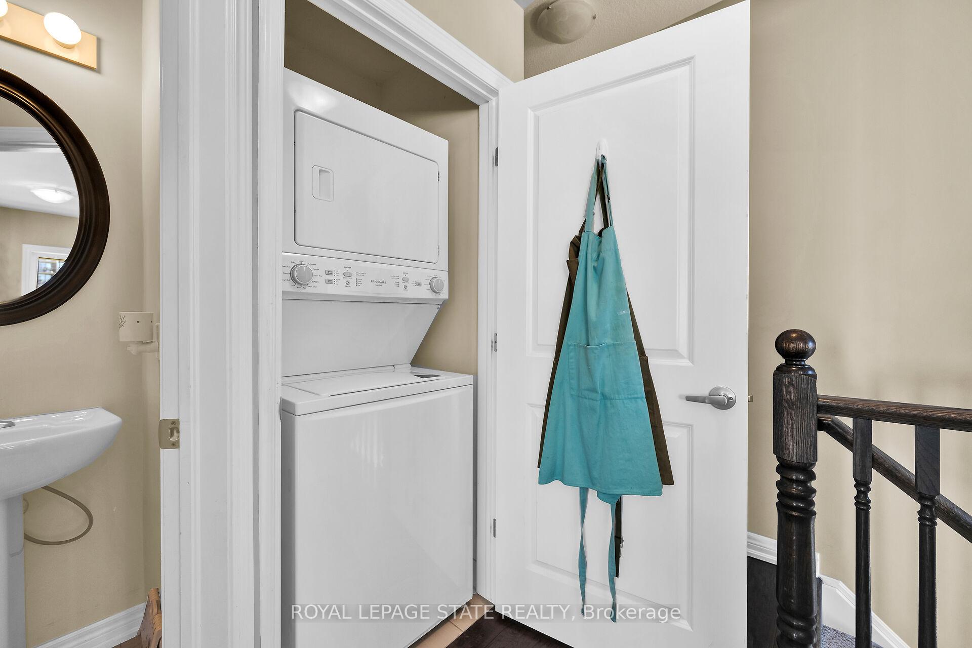 Photo 19 of 36 Southshore Crescent, Hamilton, Stoney Creek — HOMEH