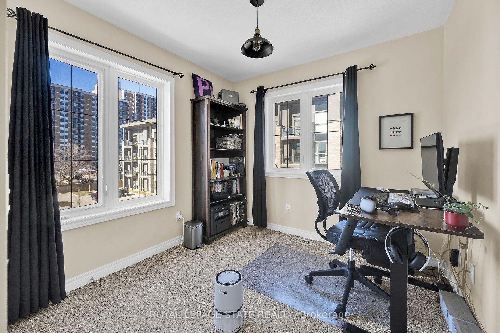 Photo 24 of 36 Southshore Crescent, Hamilton, Stoney Creek — HOMEH