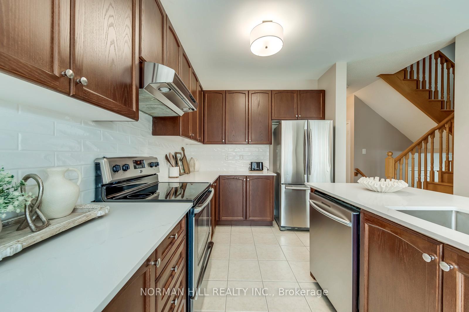 Photo 24 of 536 Savoline Boulevard, Milton, Scott — HOMEH