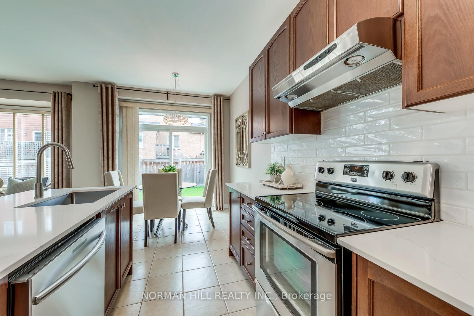 Photo 25 of 536 Savoline Boulevard, Milton, Scott — HOMEH