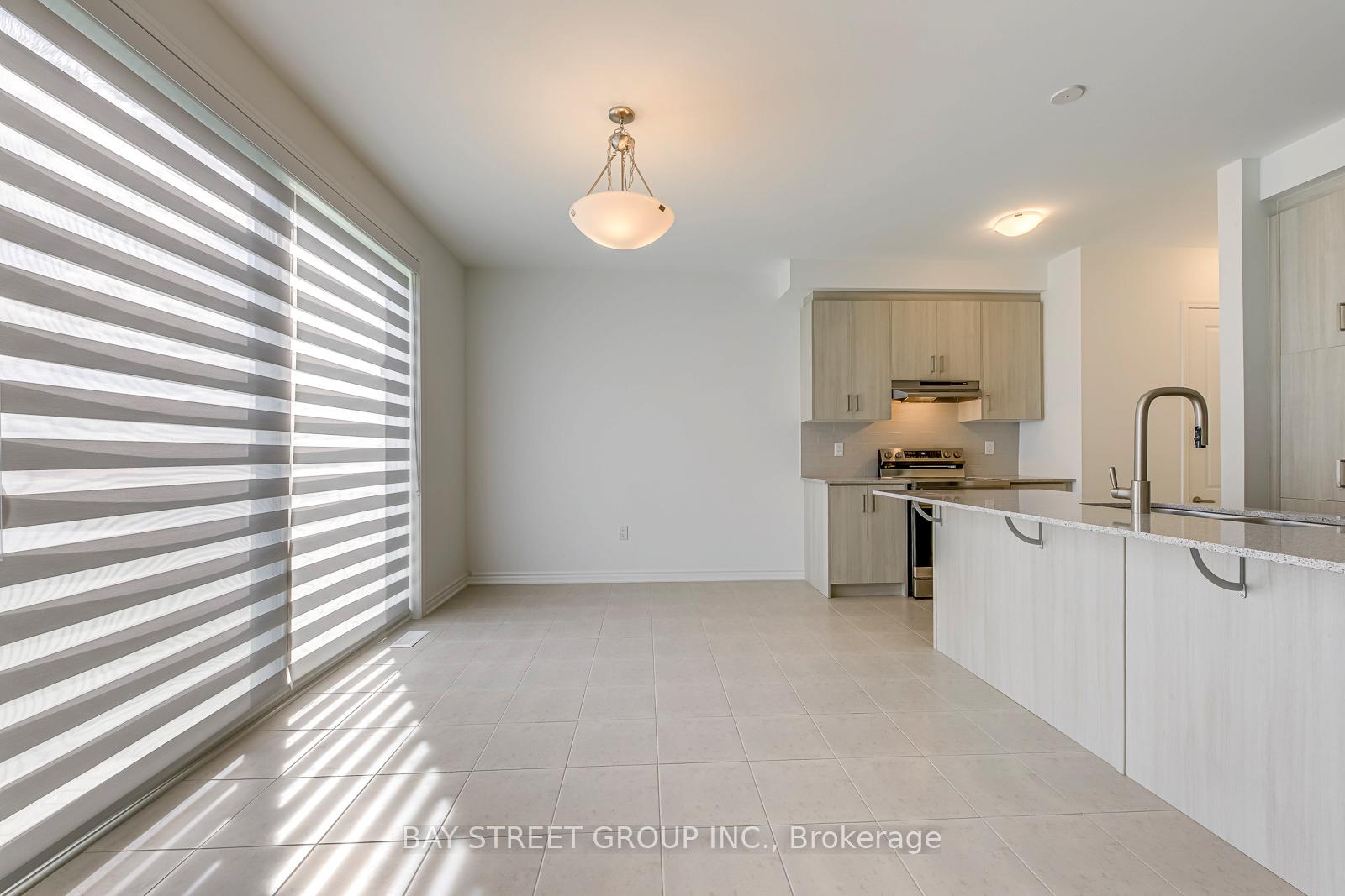 Photo 9 of 1508 Rothbury Crescent, Milton, Bowes — HOMEH